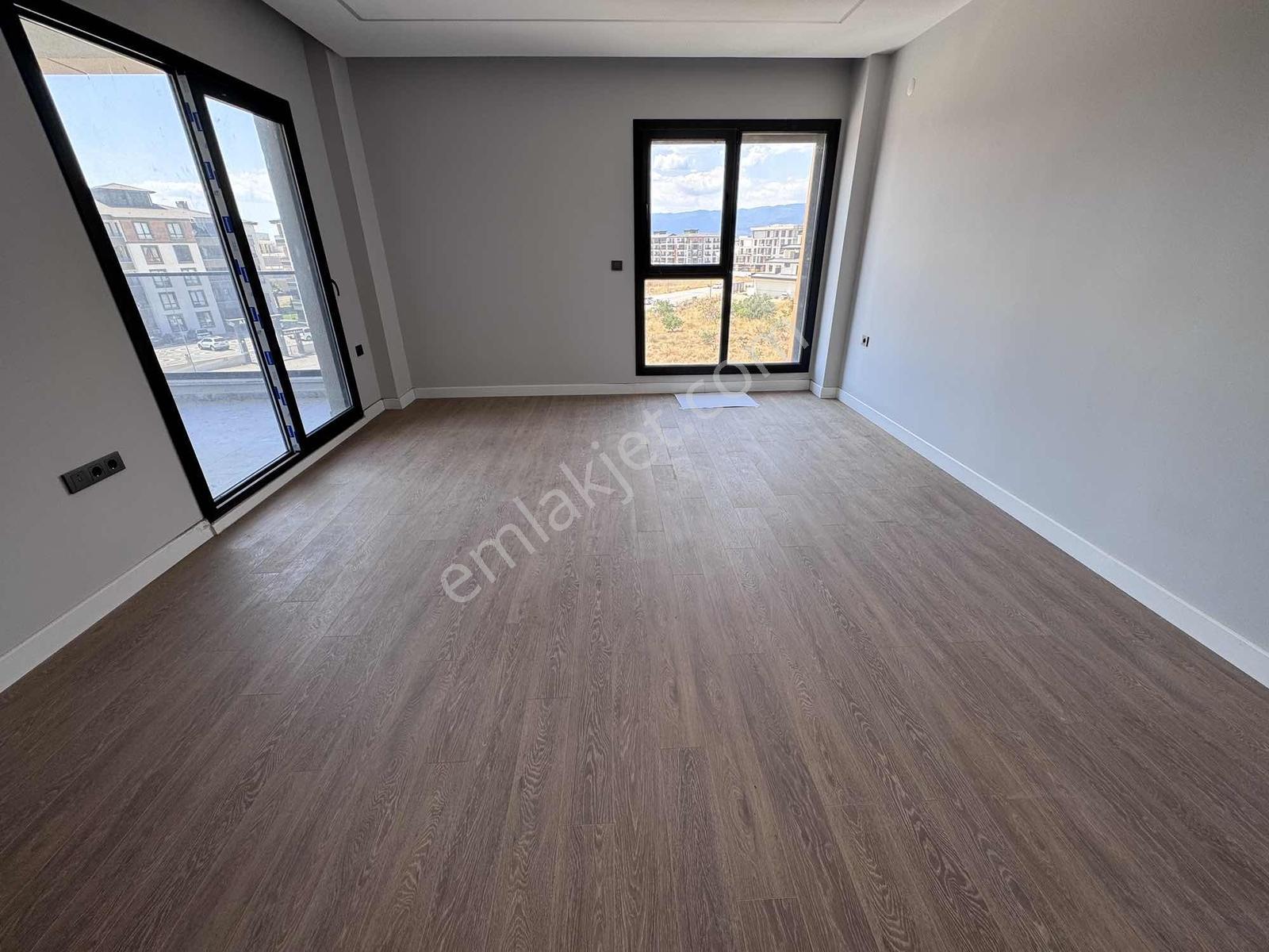 Çankaya'dan Bahçelievlerde Bahçe Kullanımlı Sıfır 2+1 Daire - Görsel 24