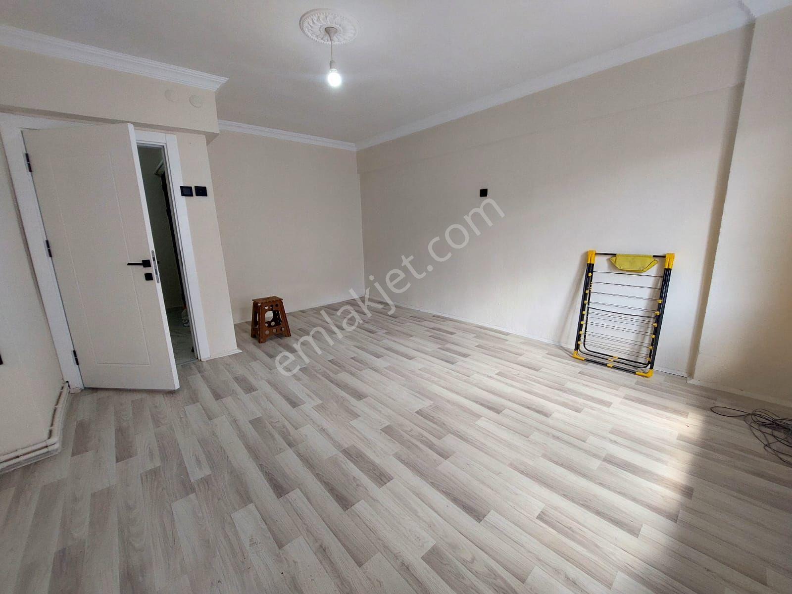 Recep Ümit'ten Büyük Park Karşısı Gazi Yakup Satar Caddesi Yanı Satılık 2+1 Daire. - Görsel 11