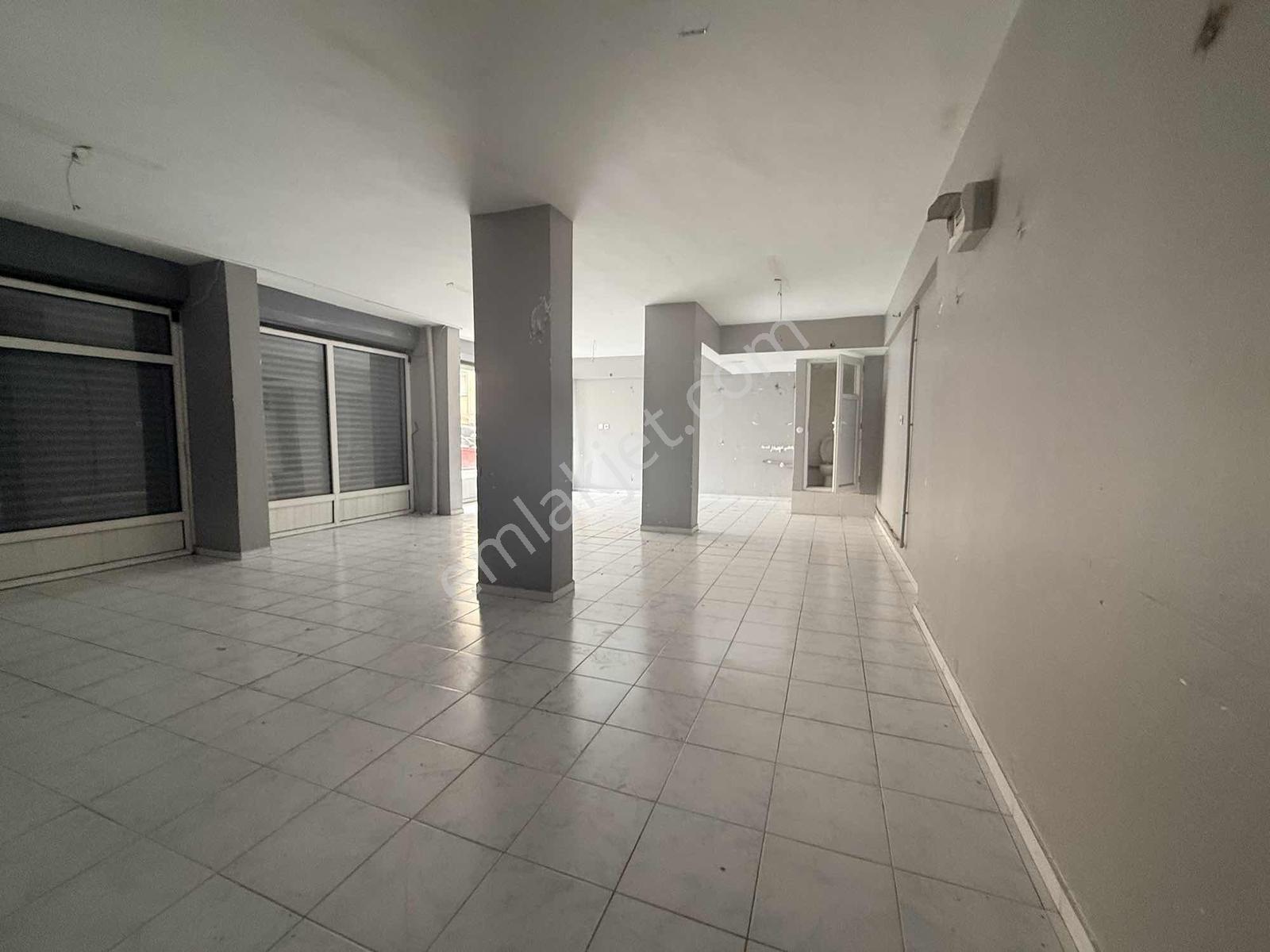 Ümraniye Yamanevler Mahallesi Düz Giriş 60 M2 Kiralık İş Yeri - Görsel 11