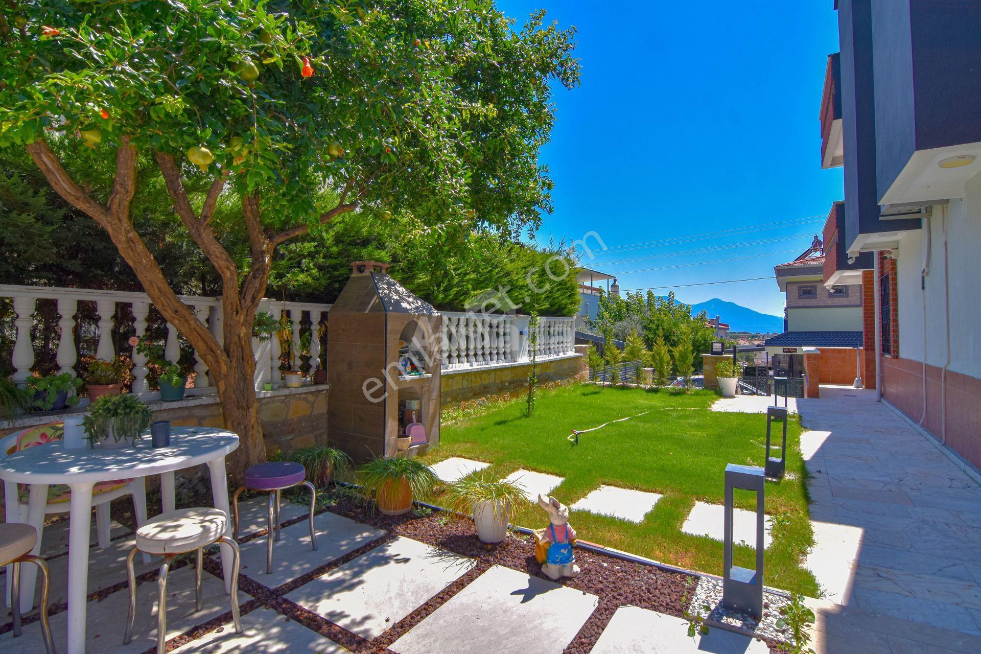 Kuşadası Soğucak Mahallesi'nde Özel Havuzlu 5+1 Villa - Görsel 32