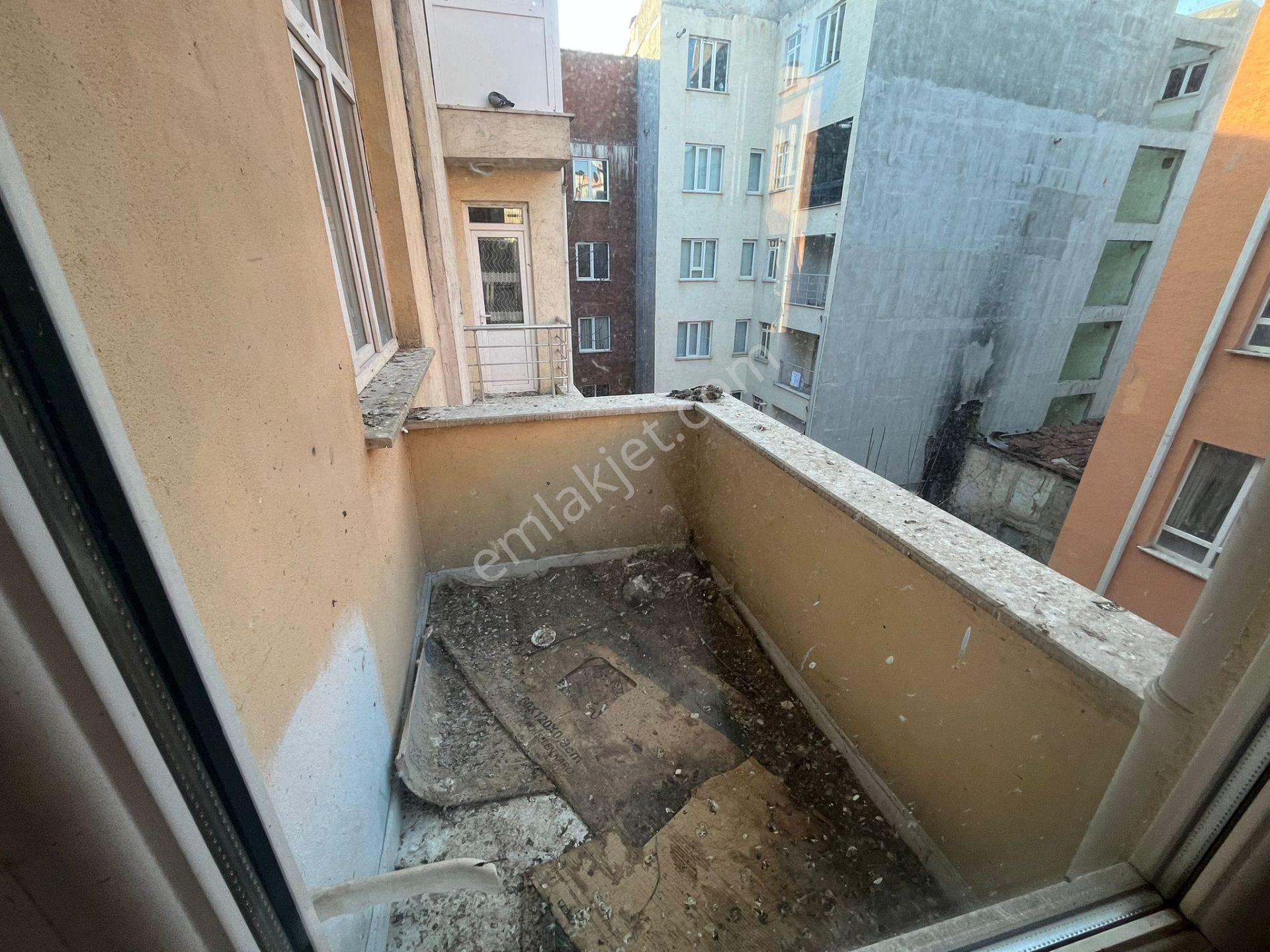 Recep Ümit'ten Tunalıda İçi Tamamen Yenilenmiş Şahane Satılık 2+1 Ferah Daire - Görsel 13