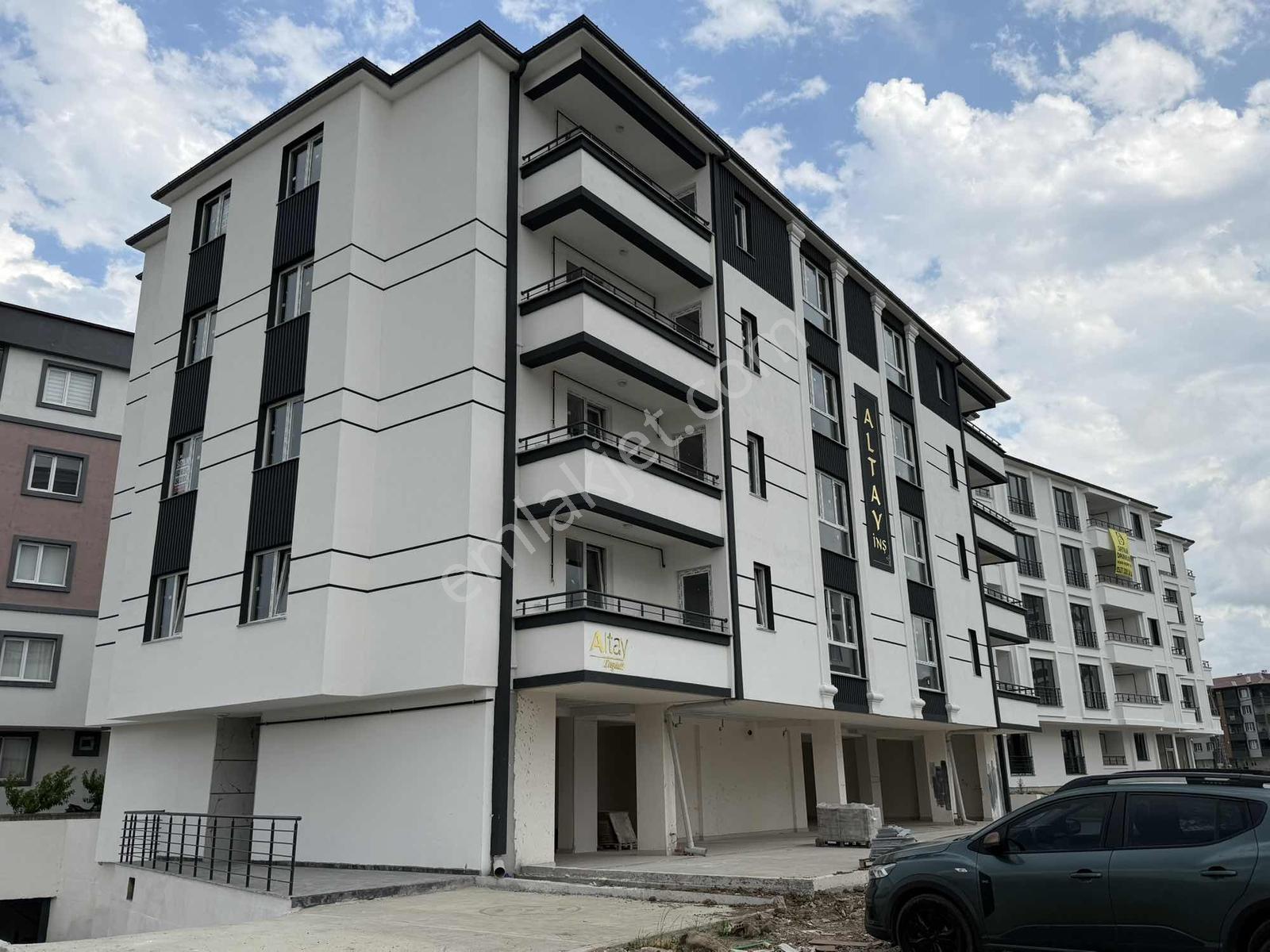Tramvaya Ve Anayola Yakın Ebeveyn Banyolu 2+1 Sıfır Daire - Görsel 7