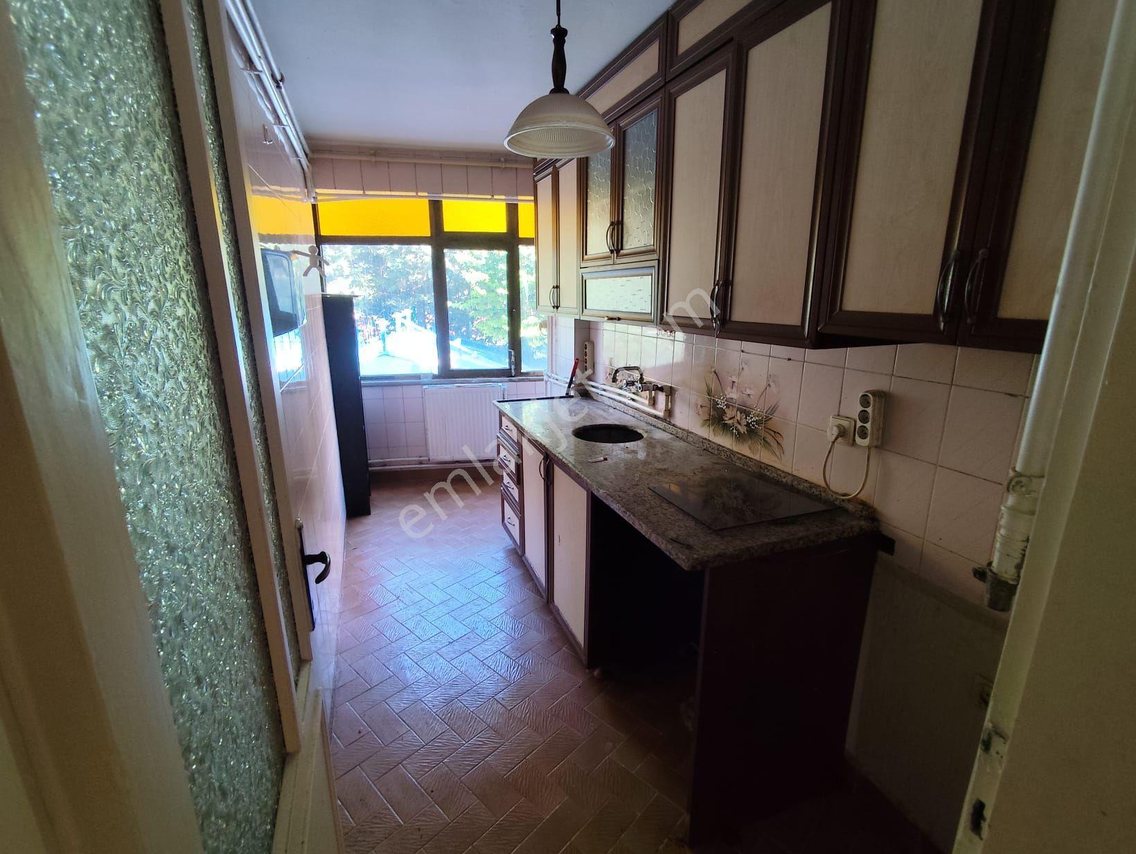 Kocamustafapaşa Silivrikapi Vidin Cad 3+1 Kat 2 Çıftcephe Satılık Daire - Görsel 18