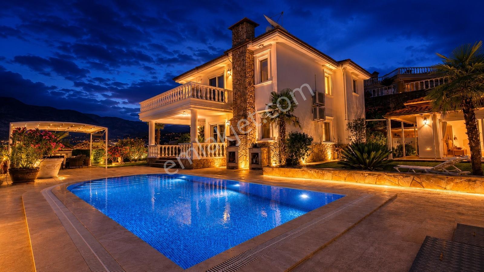Kargıcakta 700 M² Arsa Üzerinde Havuzlu Müstakil Villa - Görsel 2