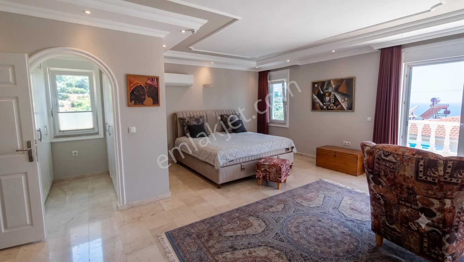 Kargıcakta 700 M² Arsa Üzerinde Havuzlu Müstakil Villa - Görsel 10