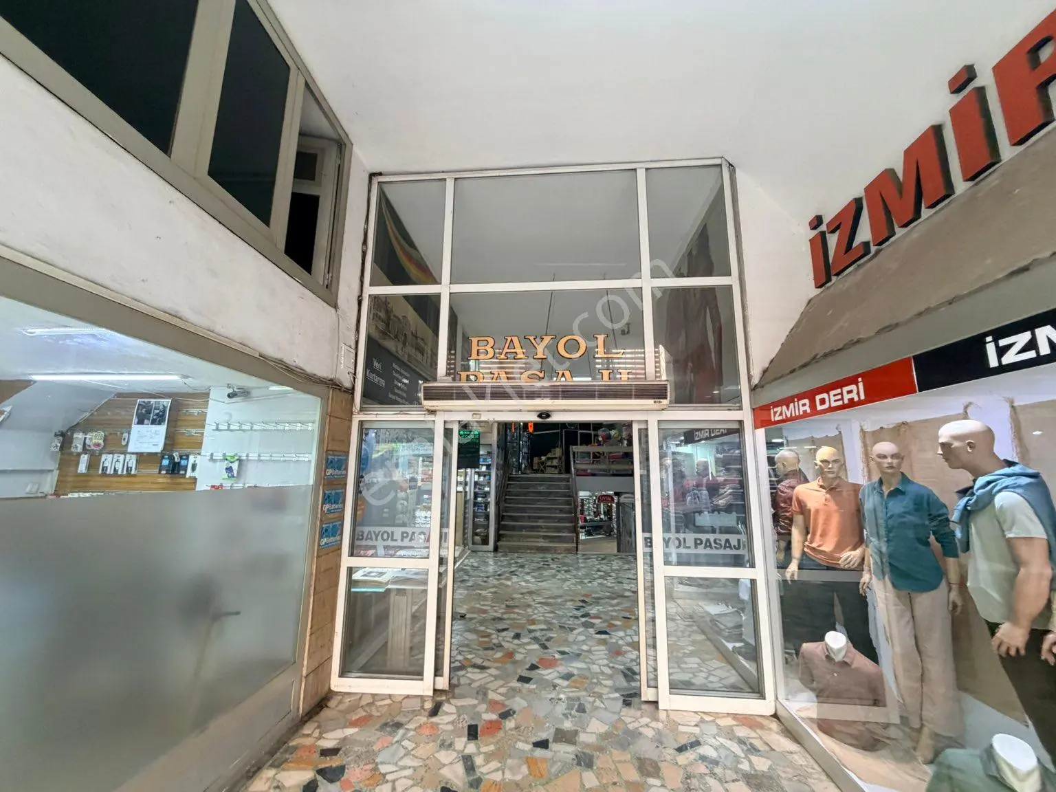Tekirdağ Süleymanpaşa Yavuz Mahallesi Bayol Pasajı Kiralık 25 M² Dükkan