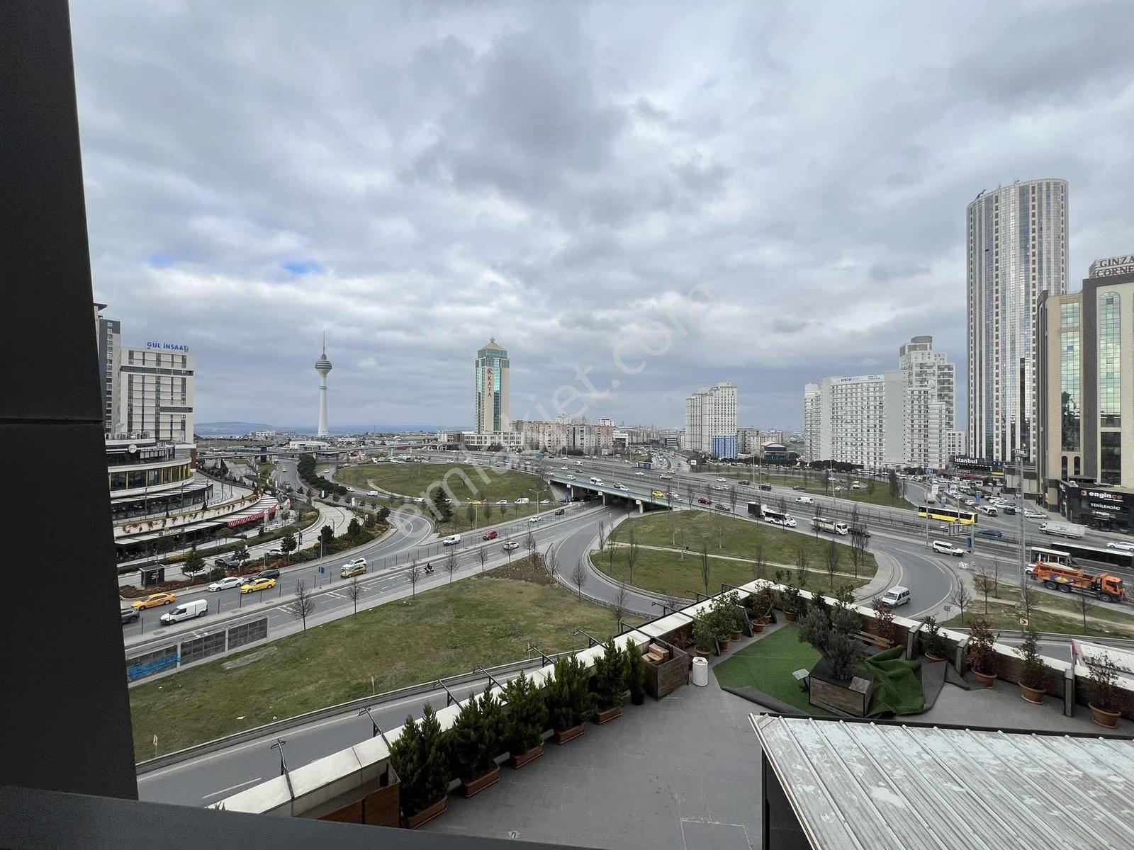Beykent Eresin Yaşam Merkezinde Ofis - Görsel 4