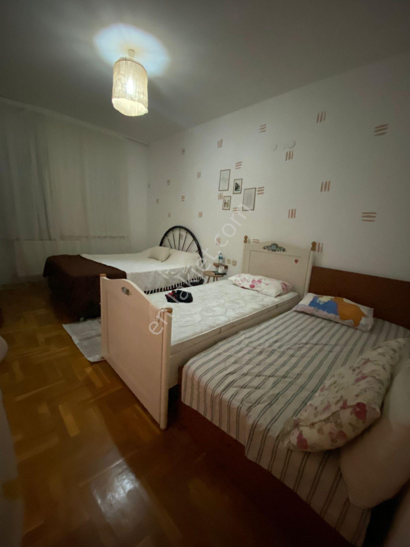 Gürpınarda Site İçerisinde Havuzlu Villa - Görsel 15