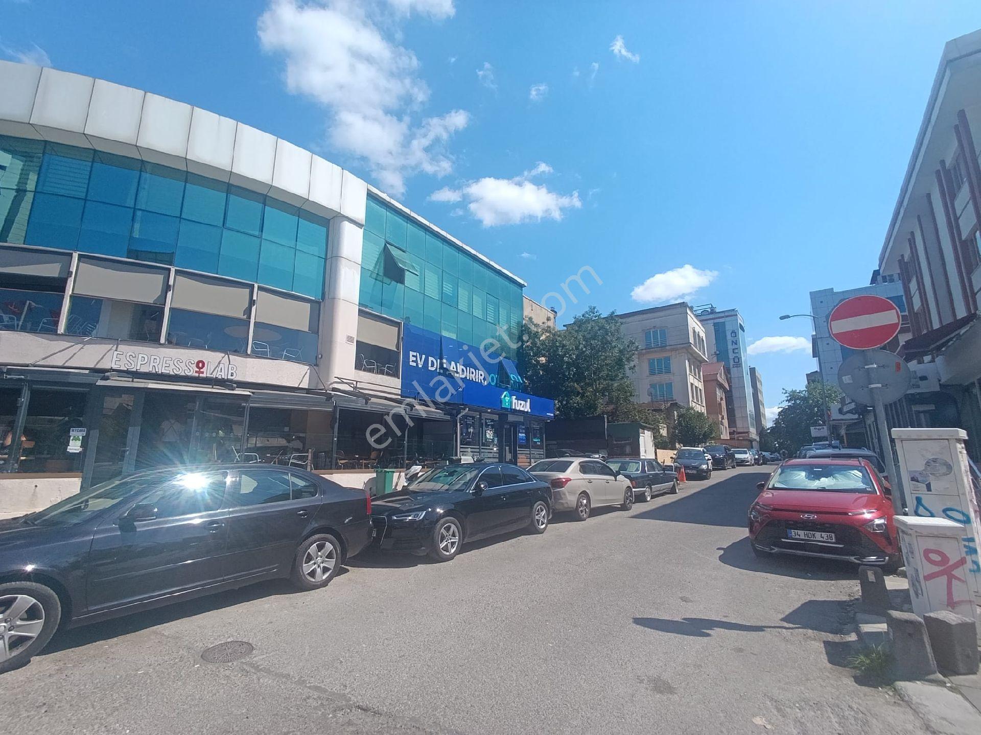 Kavacık Merkezde 110 M Depo Ofis