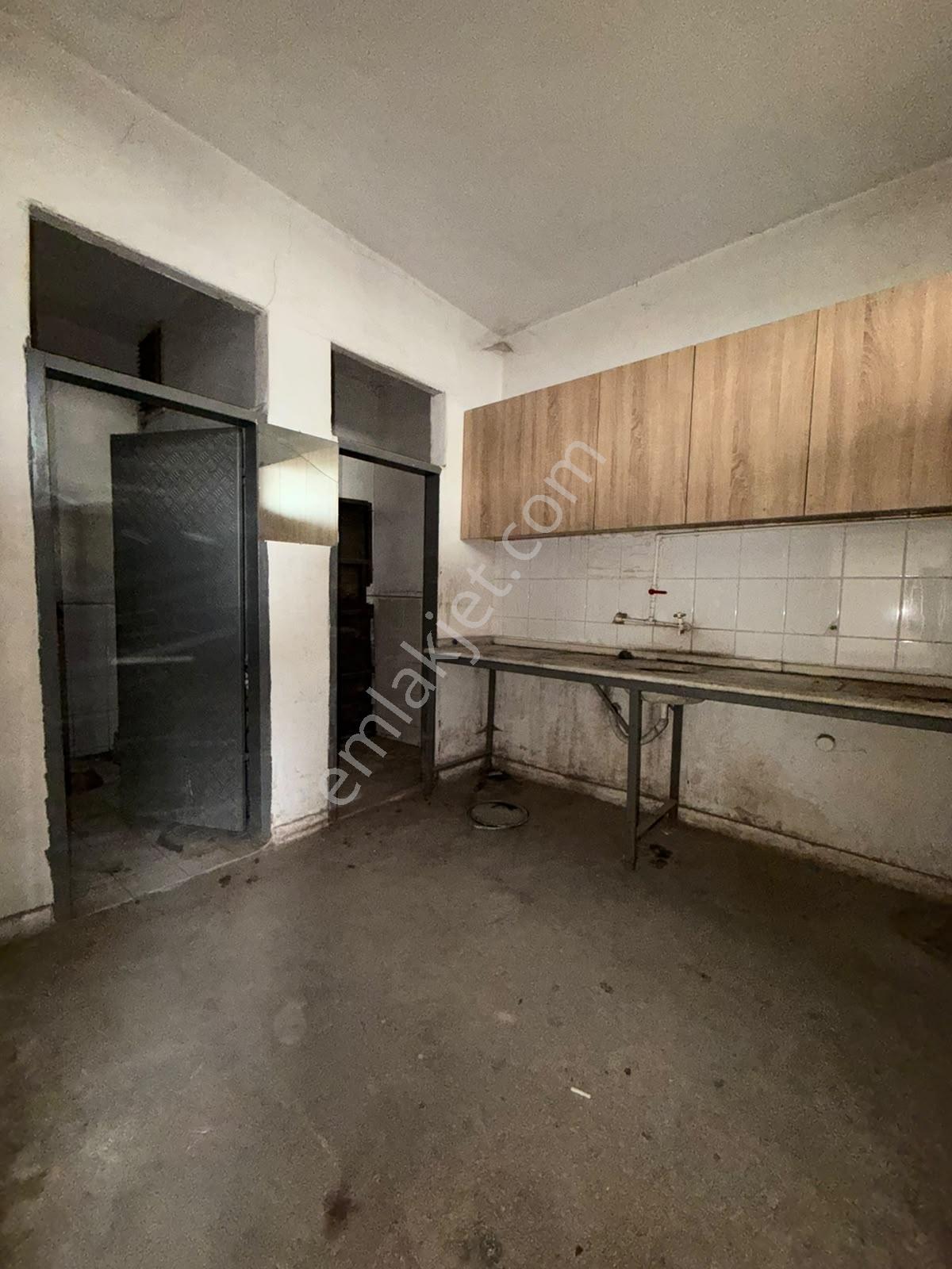 Engin Emlak'tan Karacaören Sanayi Sitesinde 350m2 Kiralık Dükkan - Görsel 2