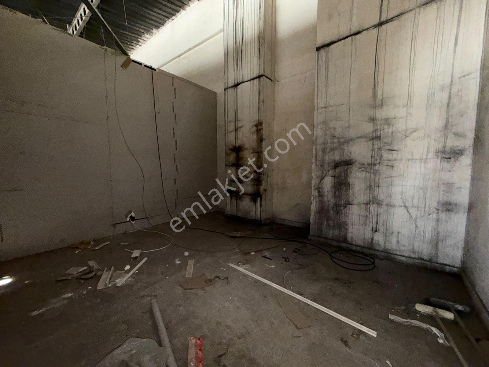 Engin Emlak'tan Karacaören Sanayi Sitesinde 350m2 Kiralık Dükkan - Görsel 29