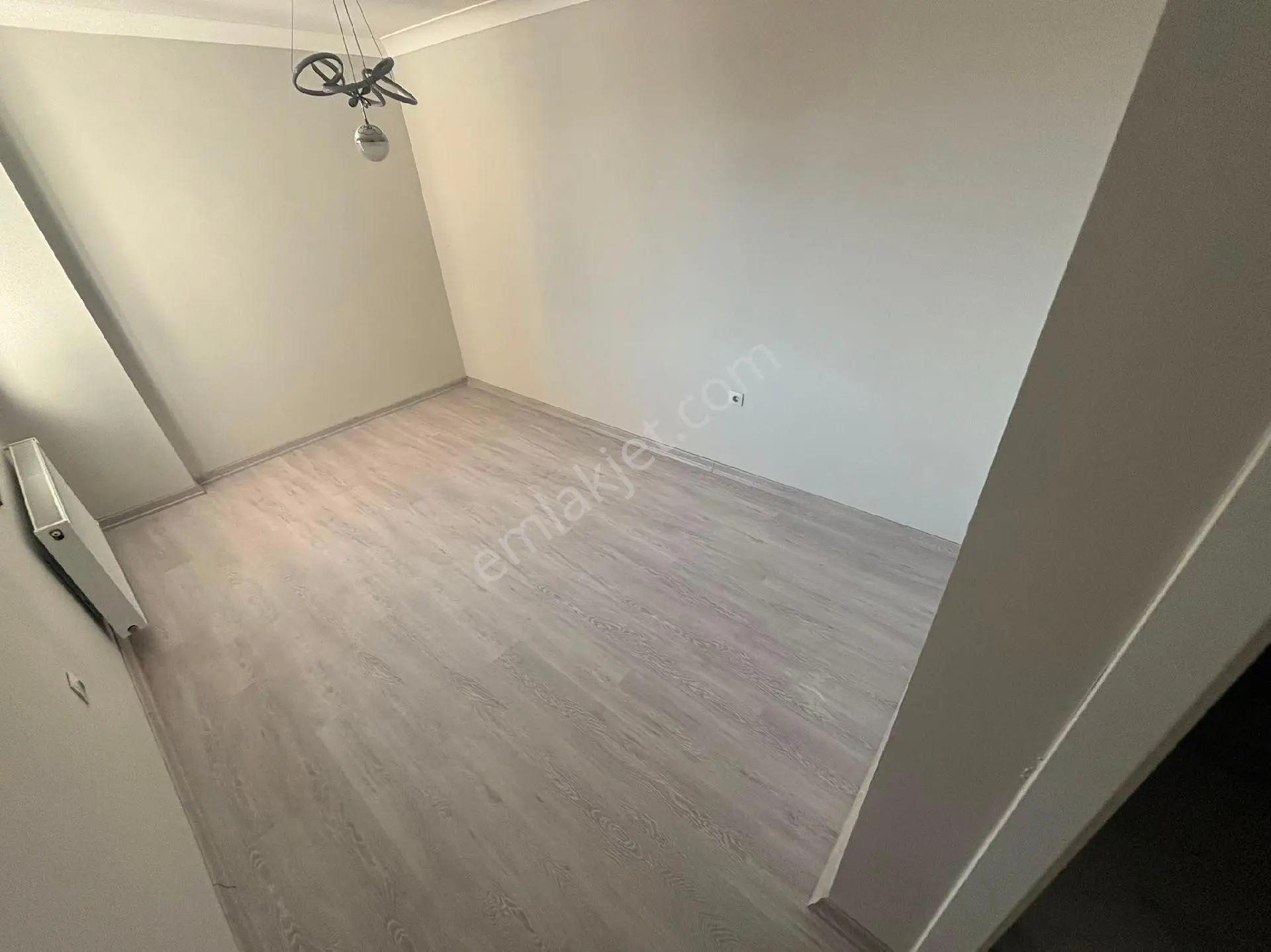 Balıkesir Edremit Tugay Yolu Üzerinde Satılık Geniş Kullanışlı Daire - Görsel 8