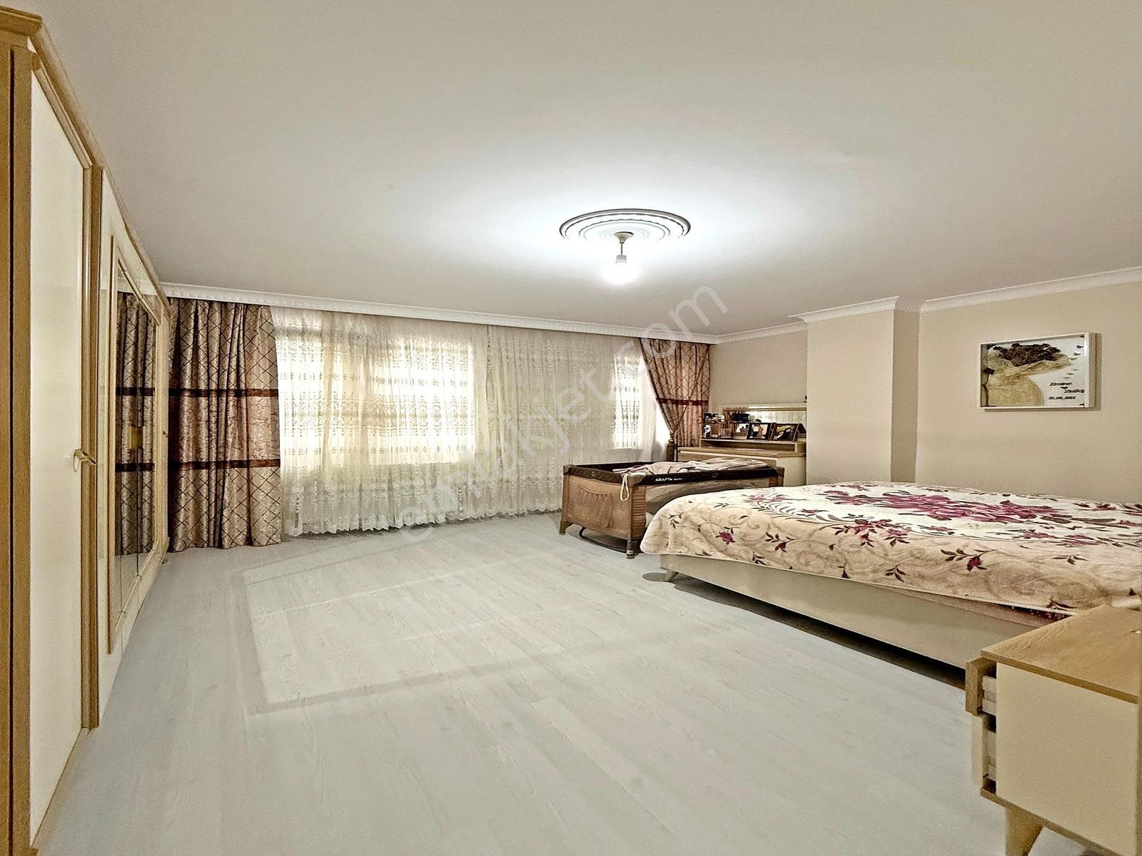 Mehterçeşme Göbeğe Yakın Yeni Binada İskanlı 2+1 Ara Kat Daire ! - Görsel 4