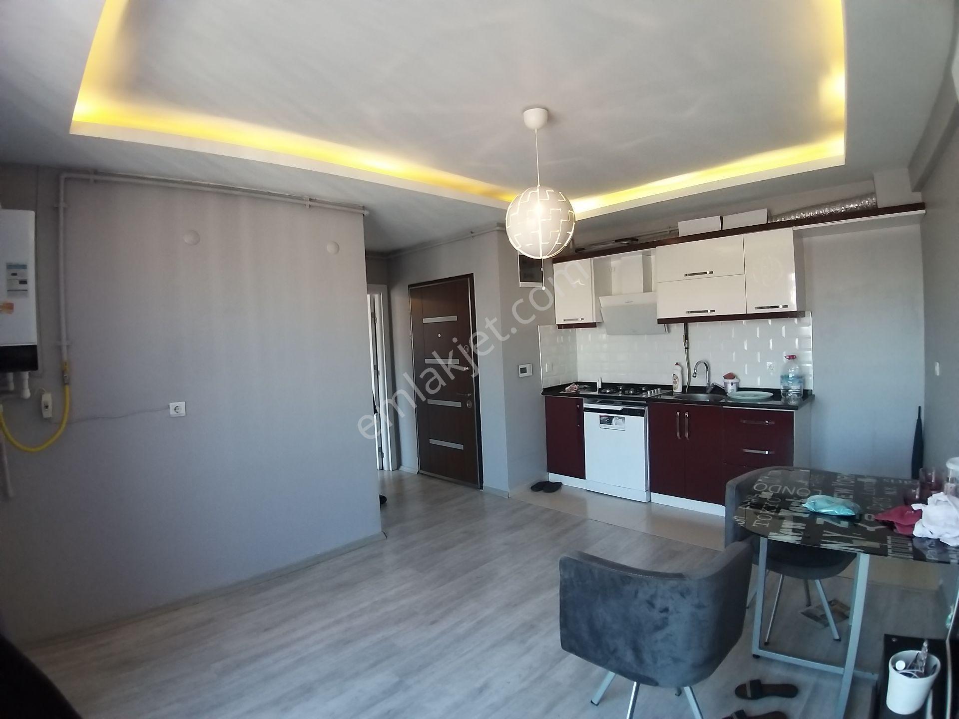 Buca Göksu'da İnkilap İzbana 500metre(4-5dkyürüme Mesafesnde)8yıllık/eşyalı/otoaprklı,asansörlü 1+1 - Görsel 4