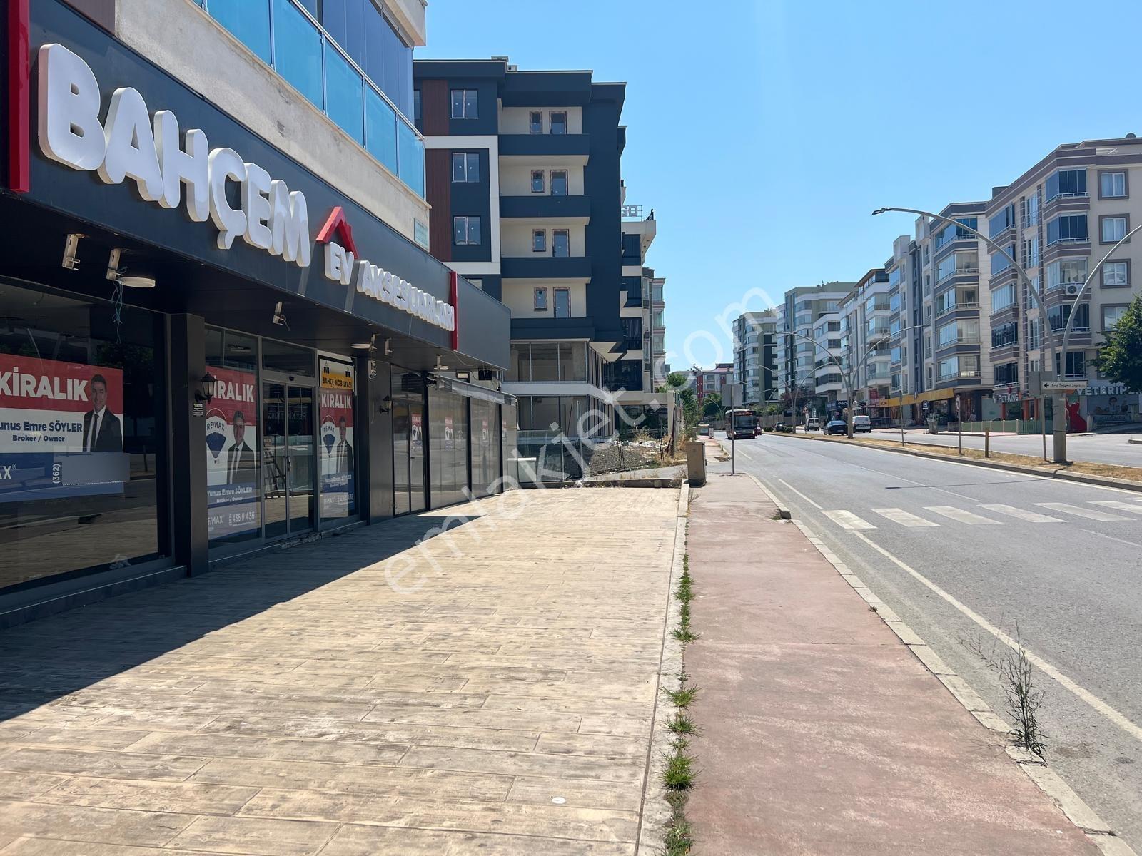 Remax Modern Yunus Emre'den Kiralık Dükkan - Görsel 10