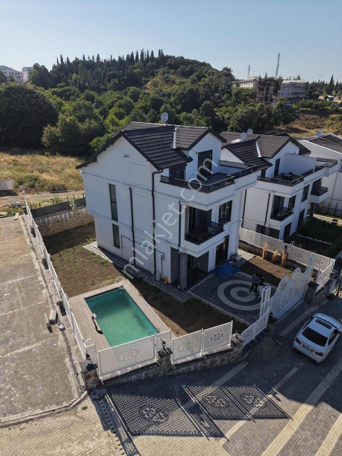 Müstakil Havuzlu 5+1 Lüks Villa Kısa Süreliğine... - Görsel 17