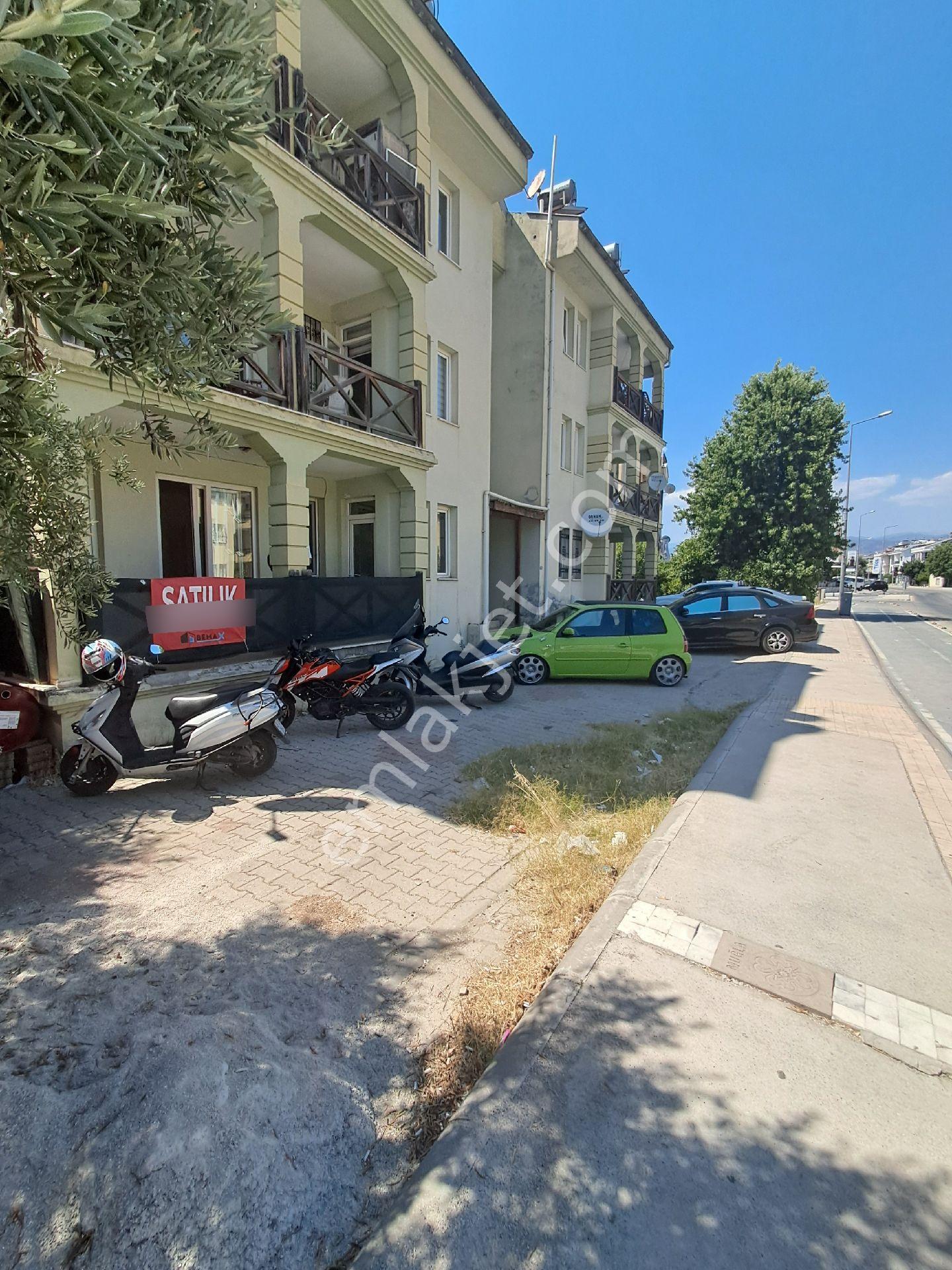 Patlangic Mah Pazaryerınde Satılık 2+1 Kapalı Mutfak Daire Anayol Ustunde - Görsel 2