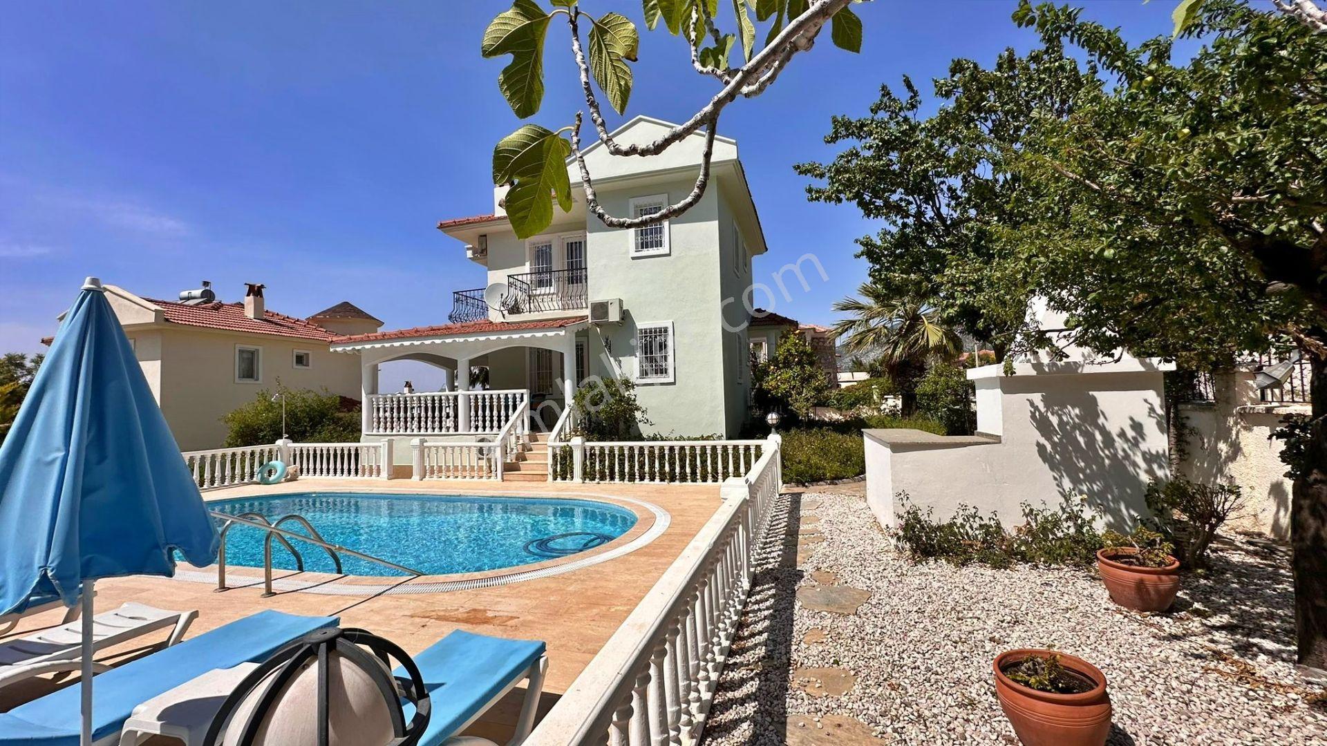 Acil Satılık! Babadağ Yolunda 630 M2 Arsa Paylı 4 Yatak Odalı Villa - Görsel 17