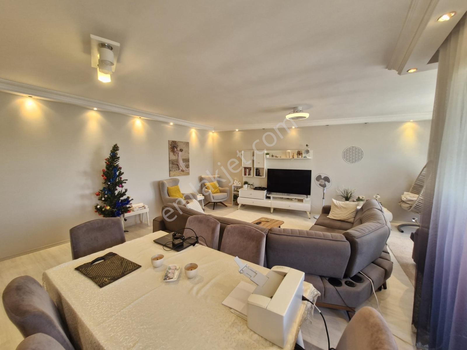 Göktürk Çeşmebaşı Cad.220m Asansörlü Otoparklı 5+1 Dubleks - Görsel 13