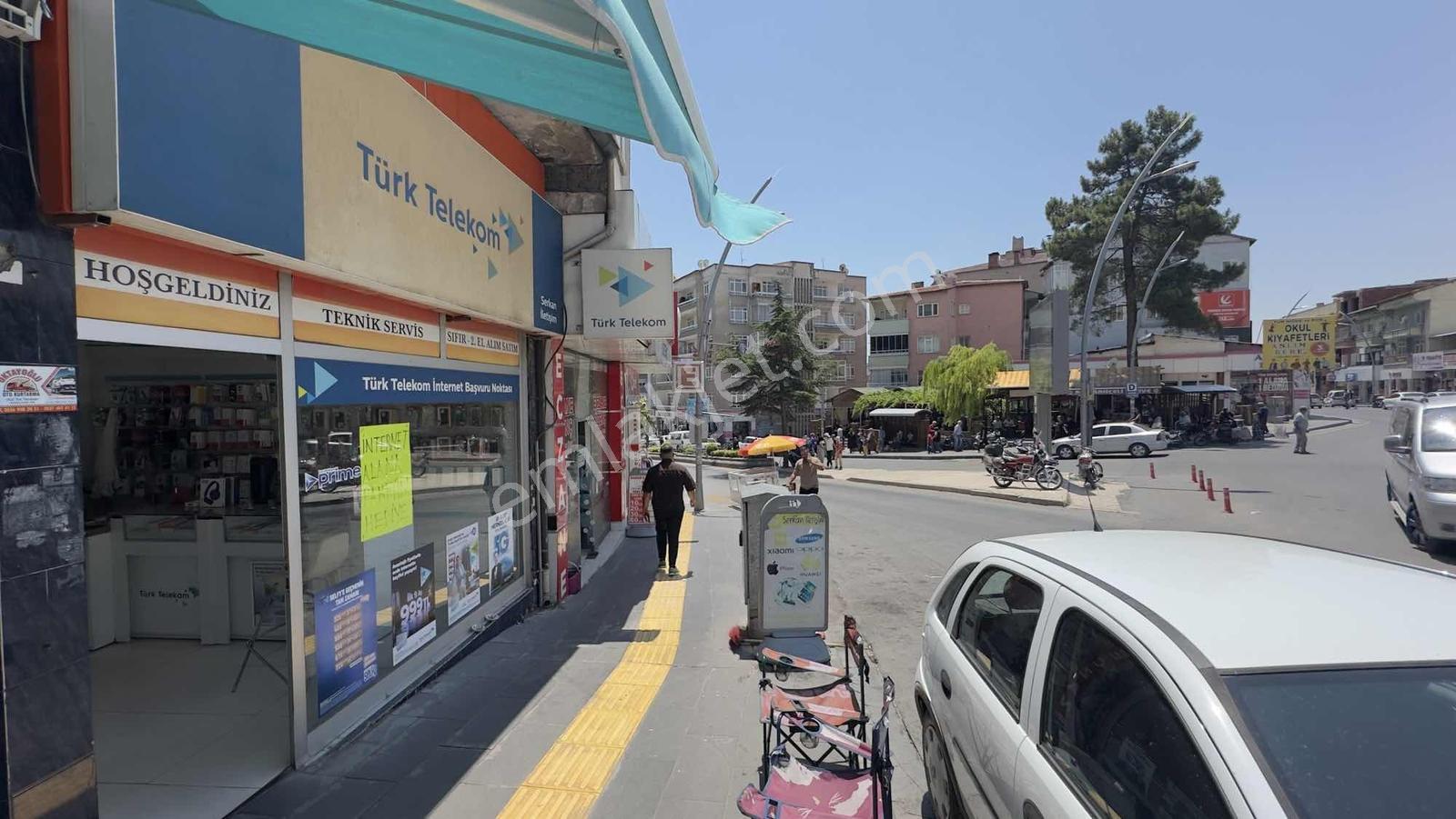 Emin Emlak'tan Bahçeli Kahve Karşı Ana Yol Üzeri Satılık Dükkan