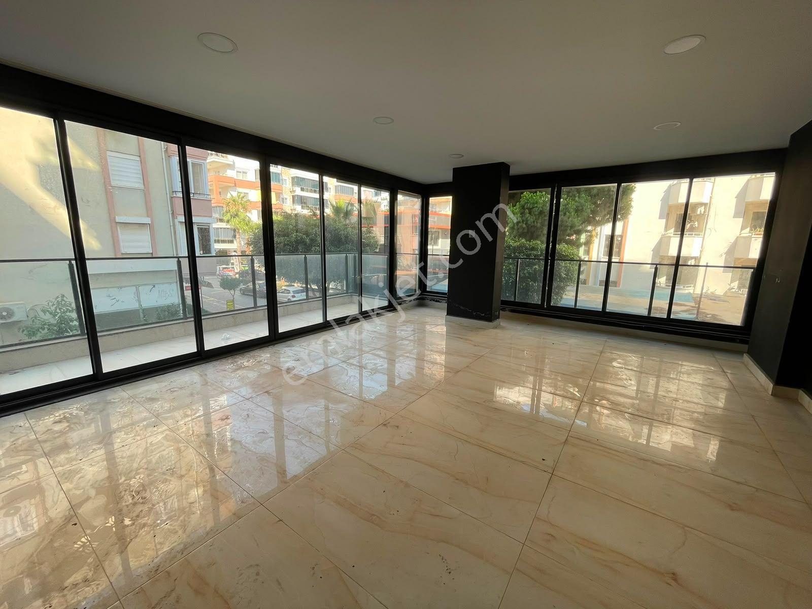 Alanya Mahmutlar'da Kiralık 550 M² Geniş Cepheli Mağaza - Görsel 15