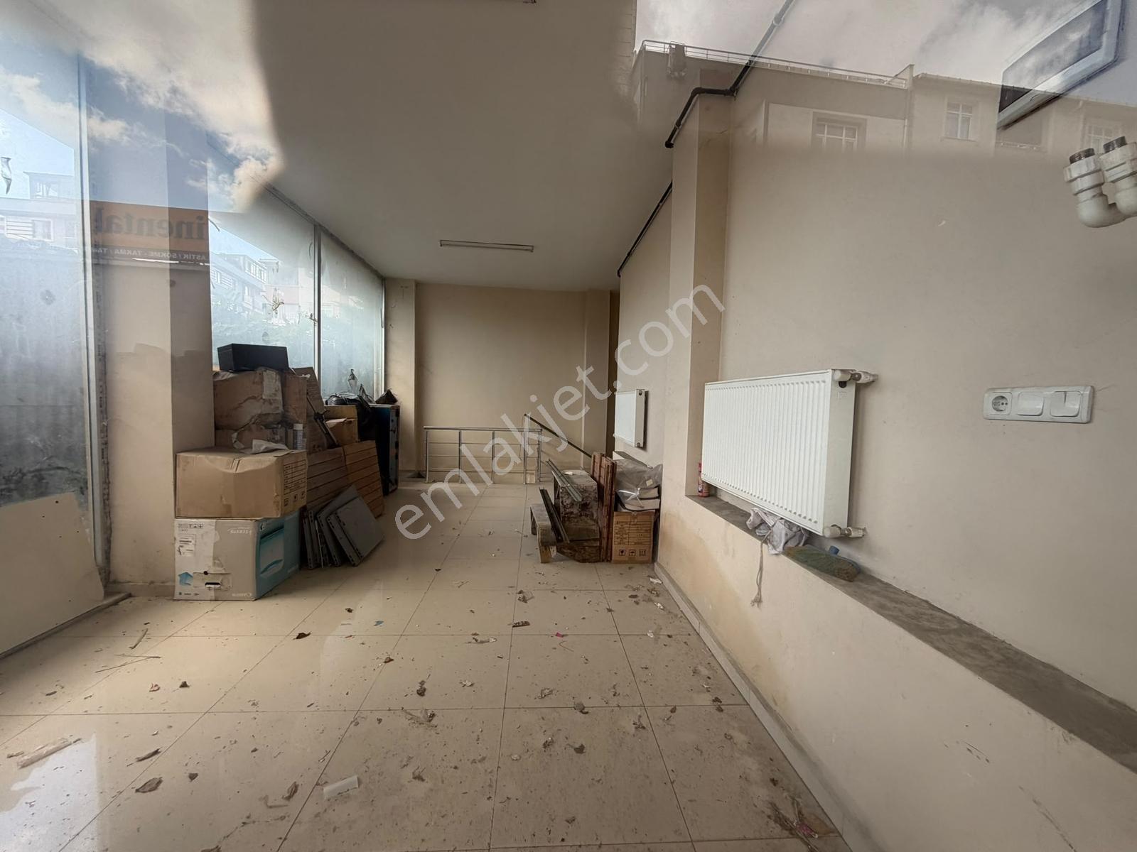 Poyraz'dan Sancaktepede Toplu Ulaşıma Yakın 70m2 Kiralık Dükkan - Görsel 9