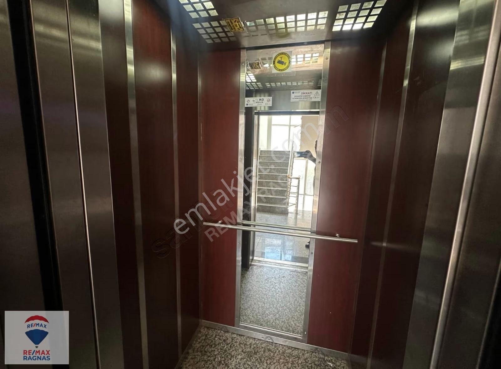Ümraniye Mehmet Akif Mah. Elalmış Cad.konforlu 3+1 Kiralık Daire - Görsel 2