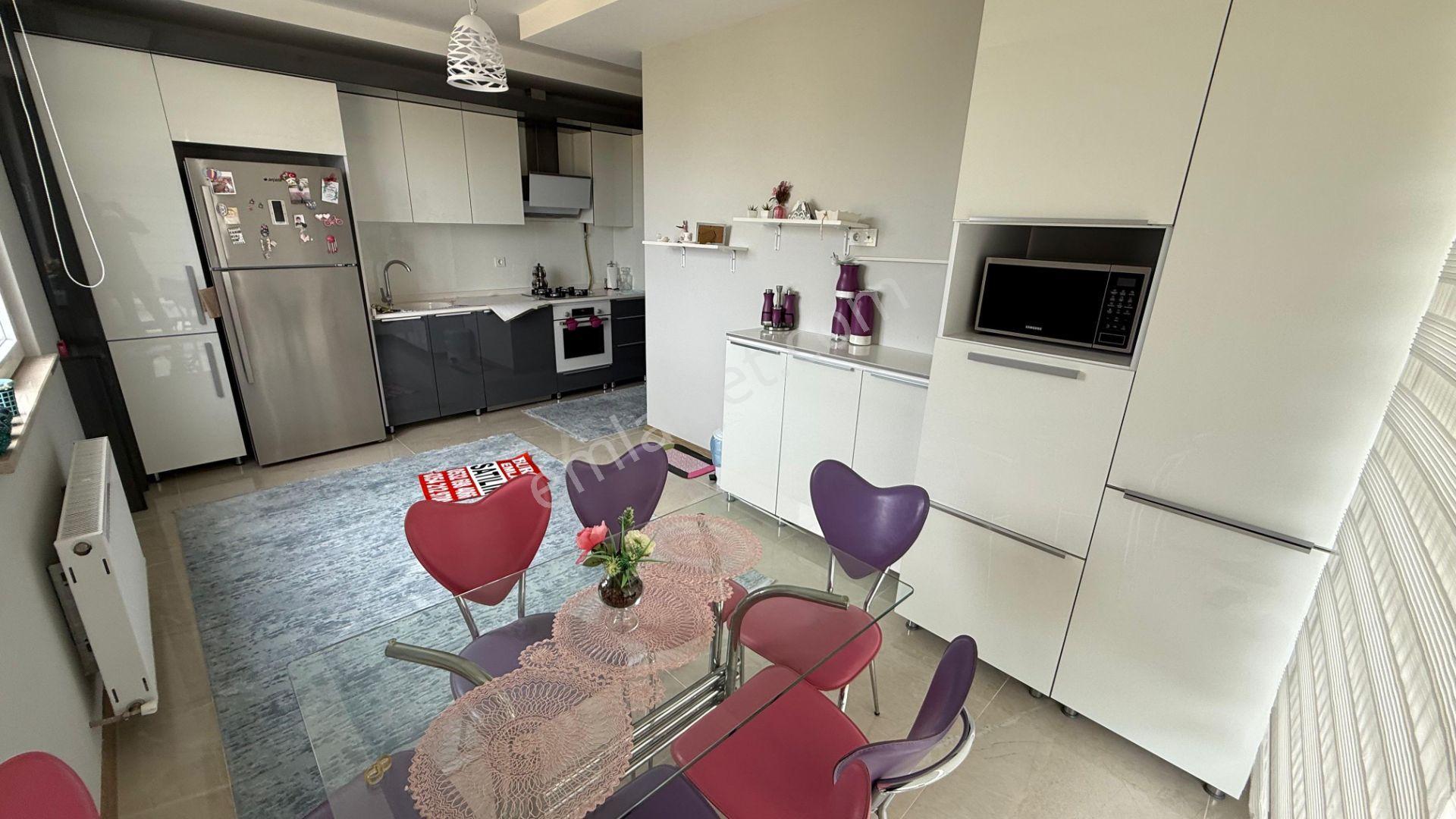 Galiçya Sitesinde 3+1 Full Yapılı Satılık Daire --- Burcu Emlak - Görsel 4