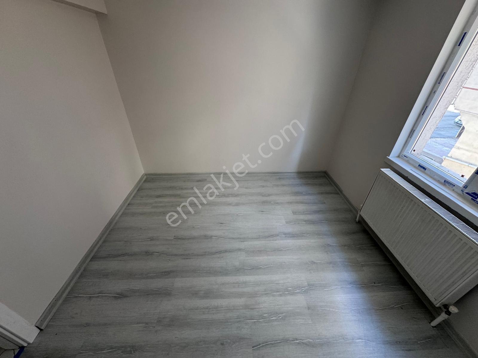Malazgirt Mah.3+1 115m2 Masrafsız Ara Katta Ön Cephe Daire - Görsel 2