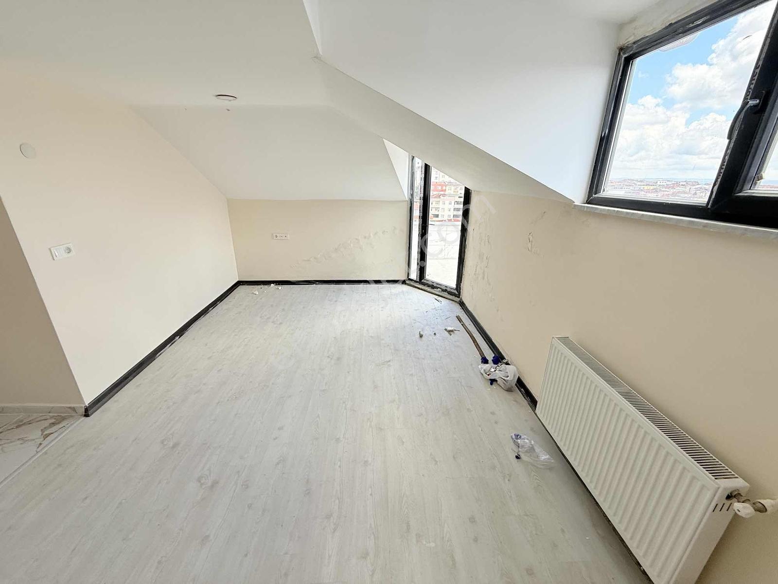 Arzu Emlak'tan Kıbrıs Caddesinde 4+2 240 M2 Dubleks Daire - Görsel 36