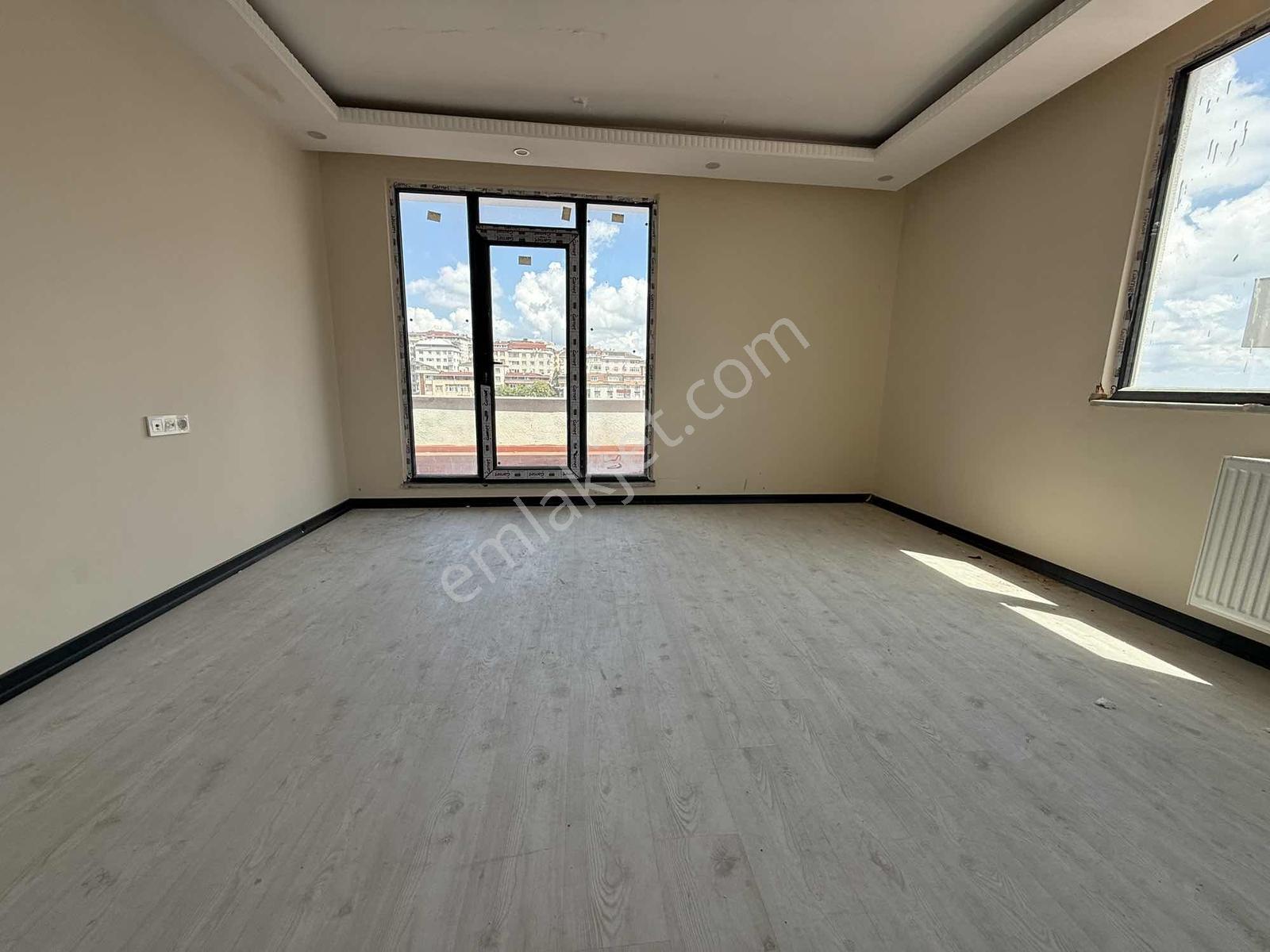 Arzu Emlak'tan Kıbrıs Caddesinde 4+2 240 M2 Dubleks Daire - Görsel 26