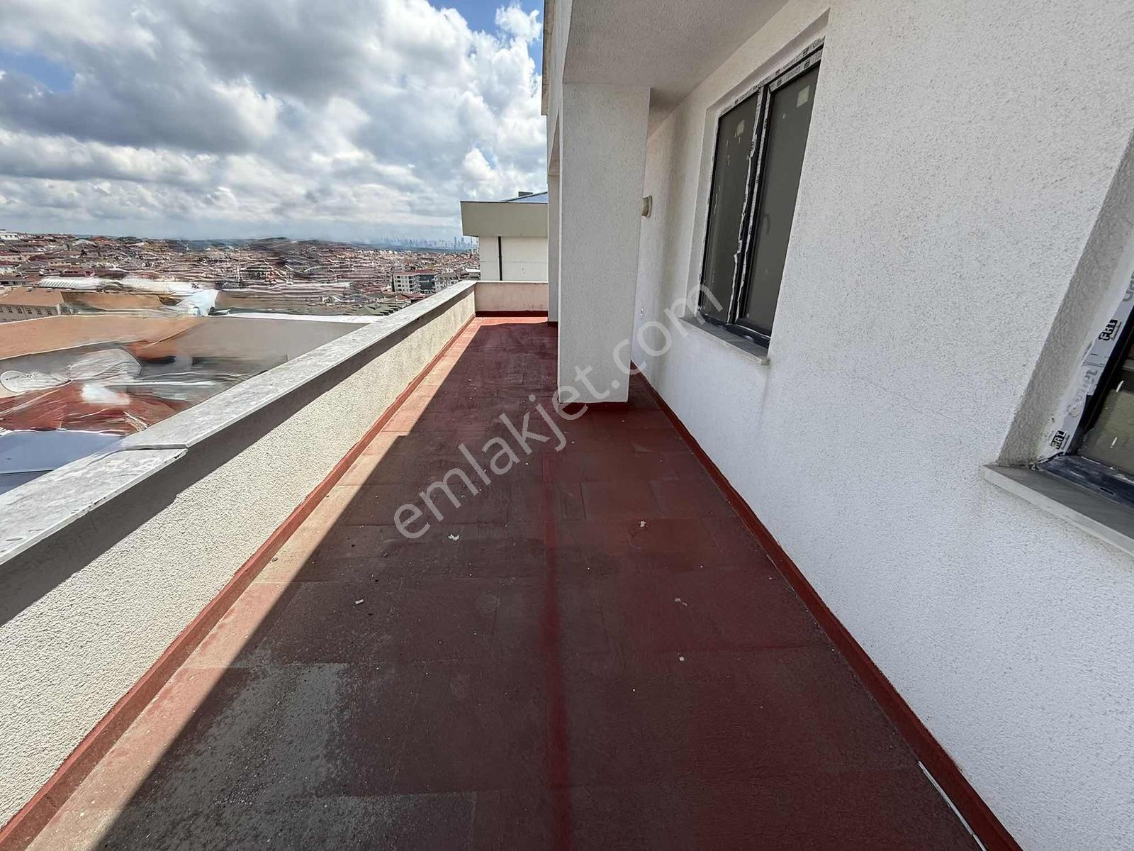 Arzu Emlak'tan Kıbrıs Caddesinde 4+2 240 M2 Dubleks Daire - Görsel 18