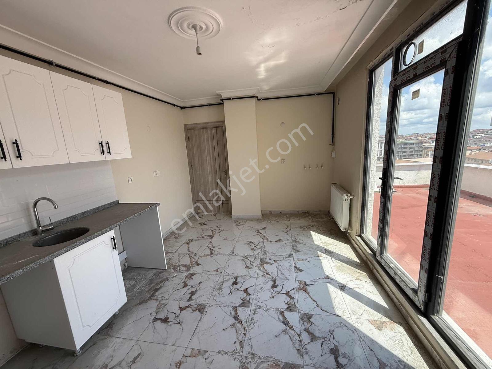Arzu Emlak'tan Kıbrıs Caddesinde 4+2 240 M2 Dubleks Daire - Görsel 32