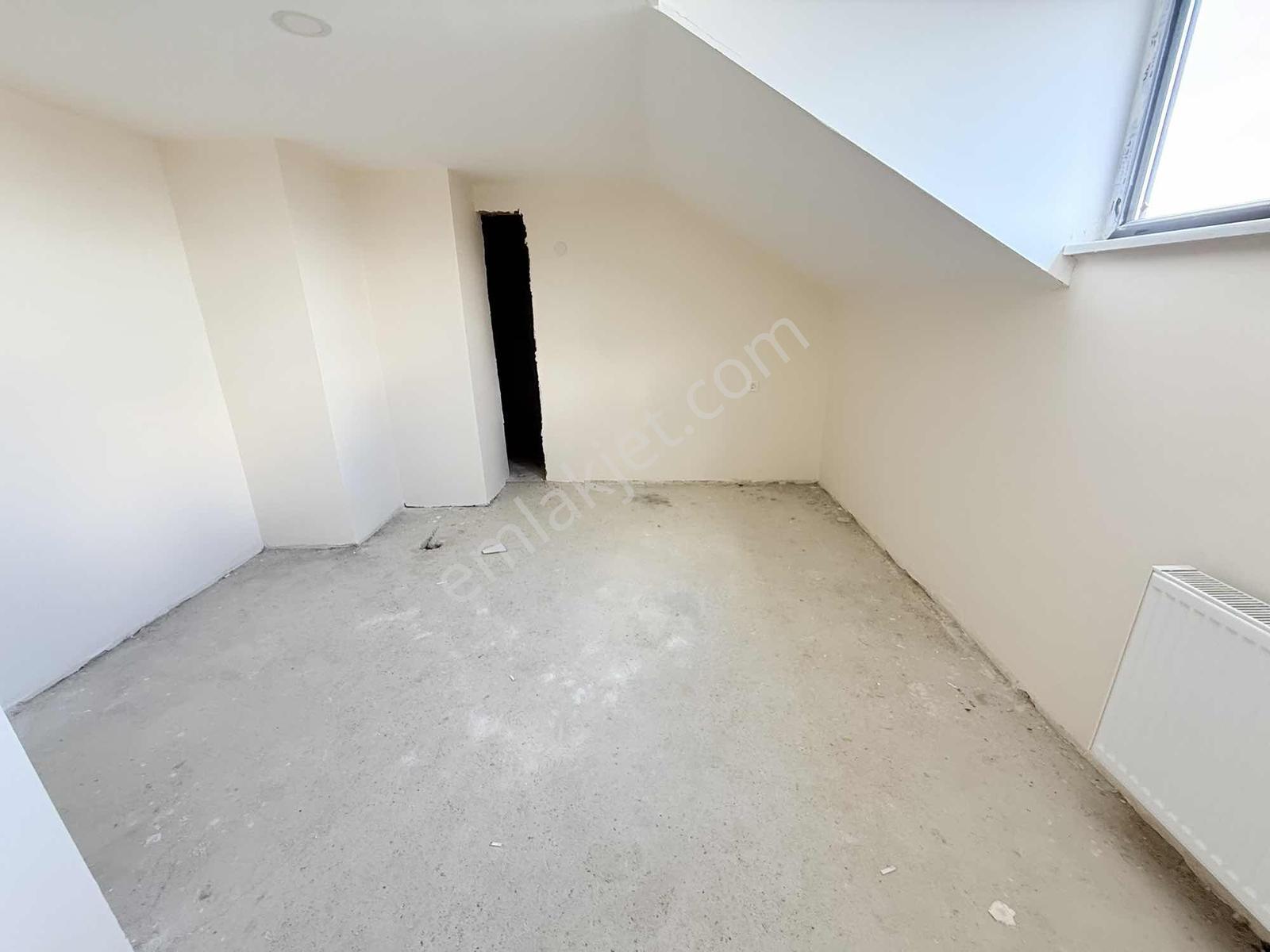 Arzu Emlak'tan Kıbrıs Caddesinde 4+2 240 M2 Dubleks Daire - Görsel 43