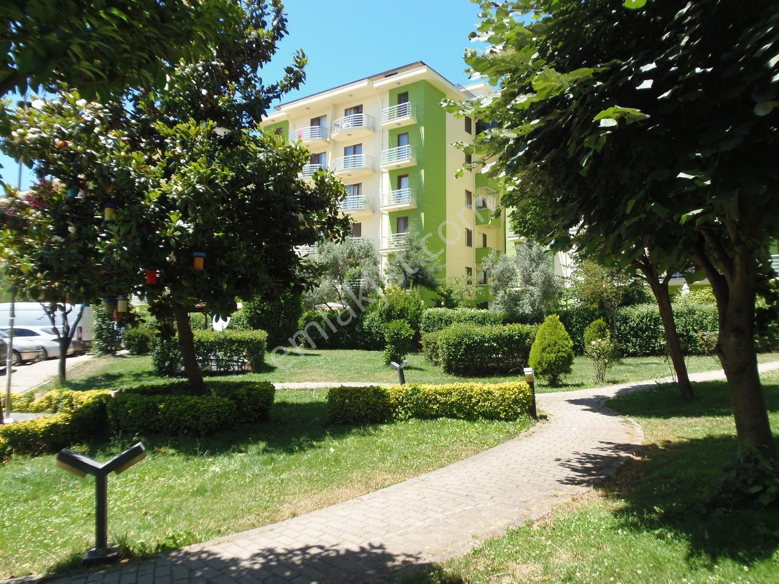 Sancaktepe Sarıevler Çekmeköy Sarı Evler Satılık Bahçeli Daire - Görsel 2