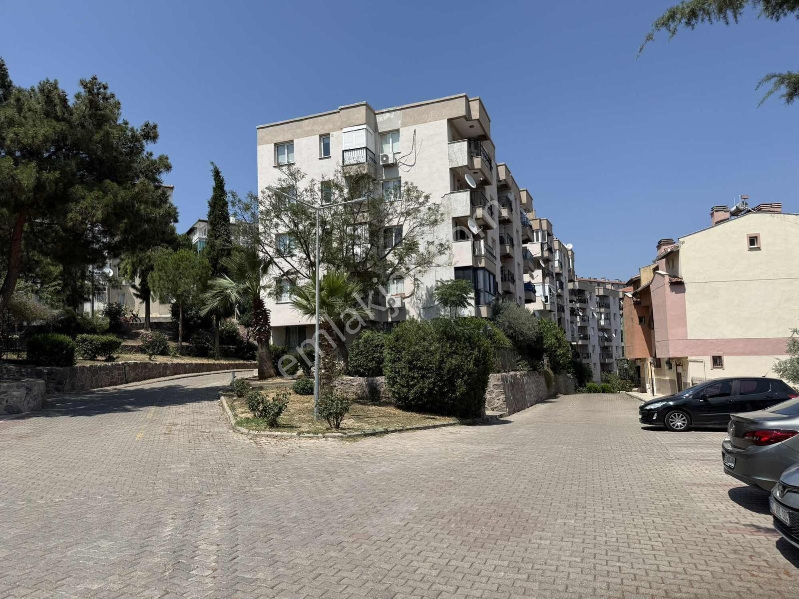 Evka 3 Seçkinköy Sitesinde 3+1 Eşyalı Kiralık Daire