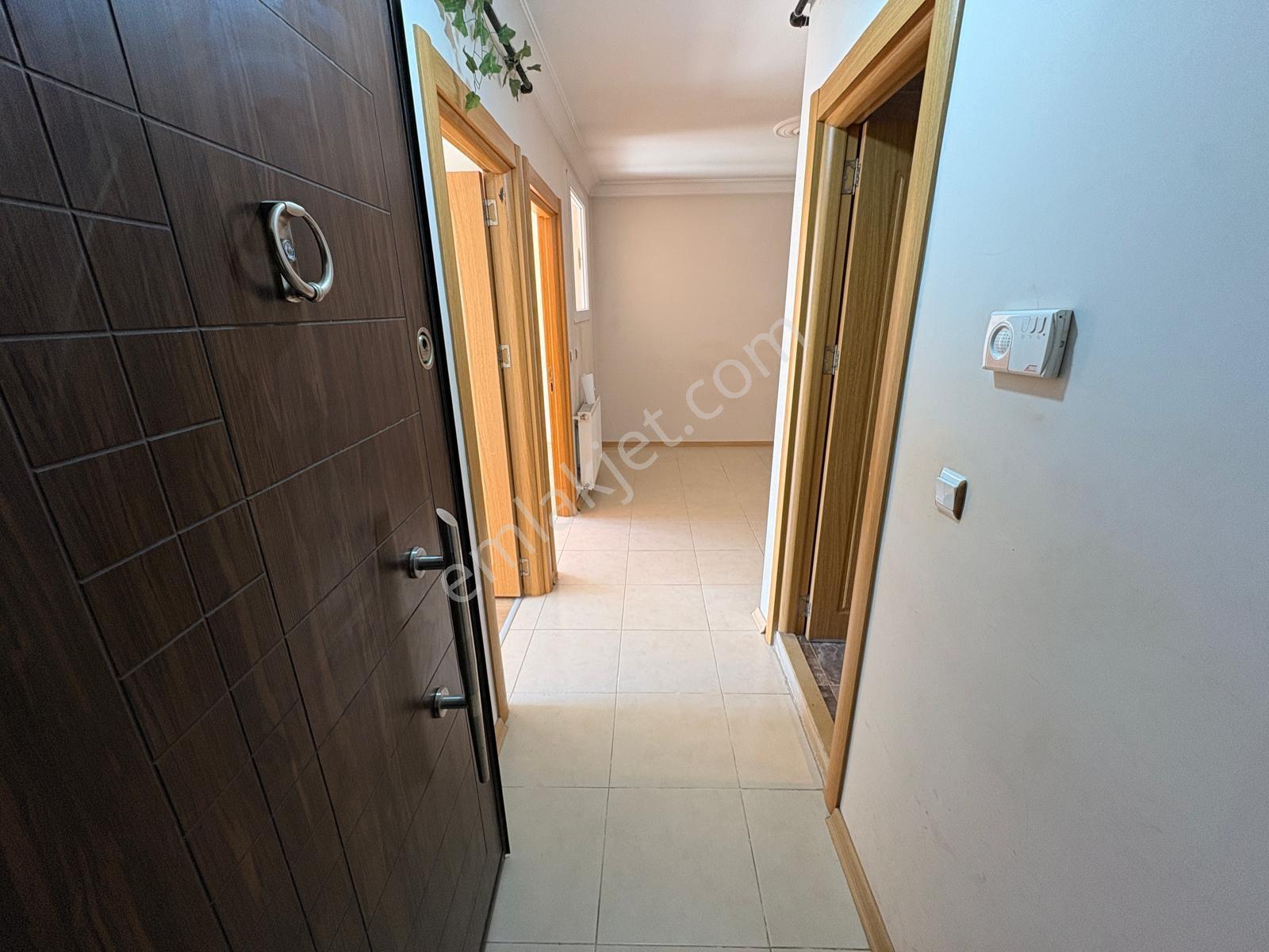 Ahmet Yesevi Caddesi Karşısı 2+0 Doğalgazlı Arakat Kiralık Daire - Görsel 27