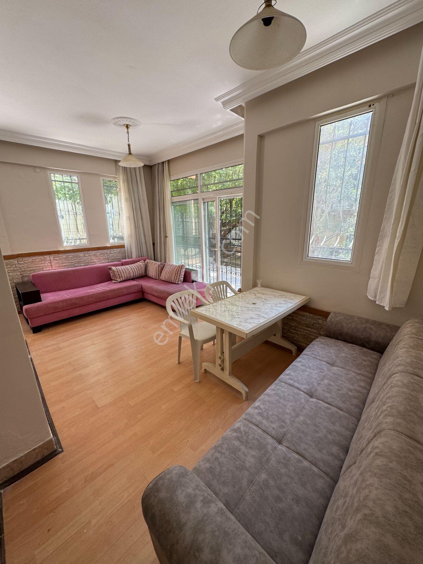 Deniz Manzaralı/ Bahçeli Site İçerisinde Havuzlu Villa - Görsel 9