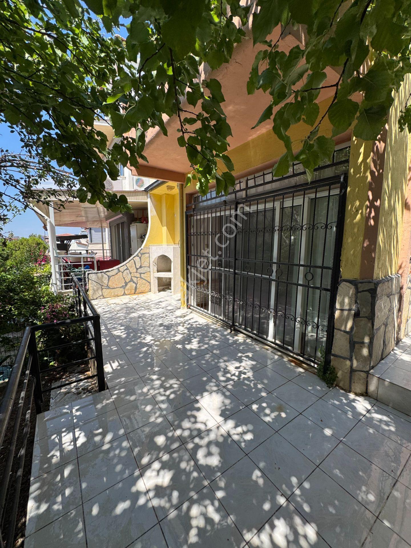 Deniz Manzaralı/ Bahçeli Site İçerisinde Havuzlu Villa - Görsel 8