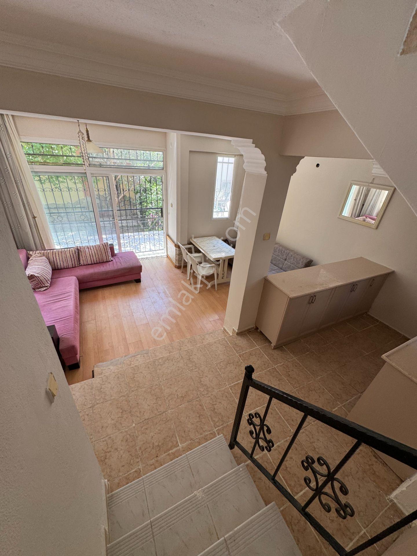 Deniz Manzaralı/ Bahçeli Site İçerisinde Havuzlu Villa - Görsel 10