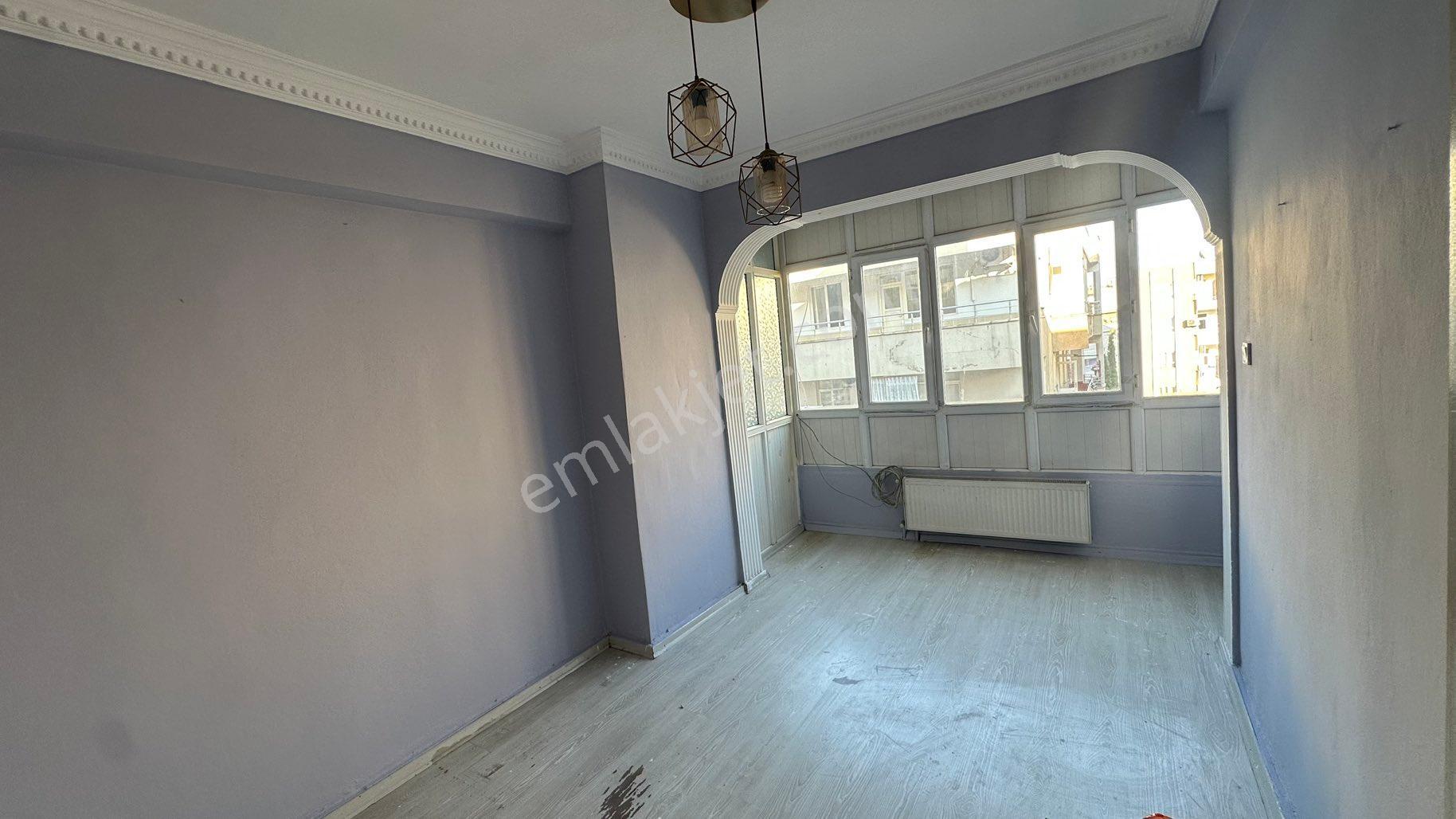 Deniz Gayrimenkul’den Şair Nabide Ana Caddeye Yakın Satılık 2+1 Bakımlı + Ara Kat Daire - Görsel 11