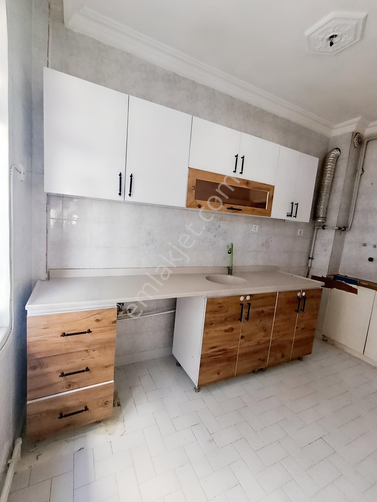 Mes Emlak'tan Pazar Pazarı Karşısı 3+1 Kiralık Kupon Daire - Görsel 2