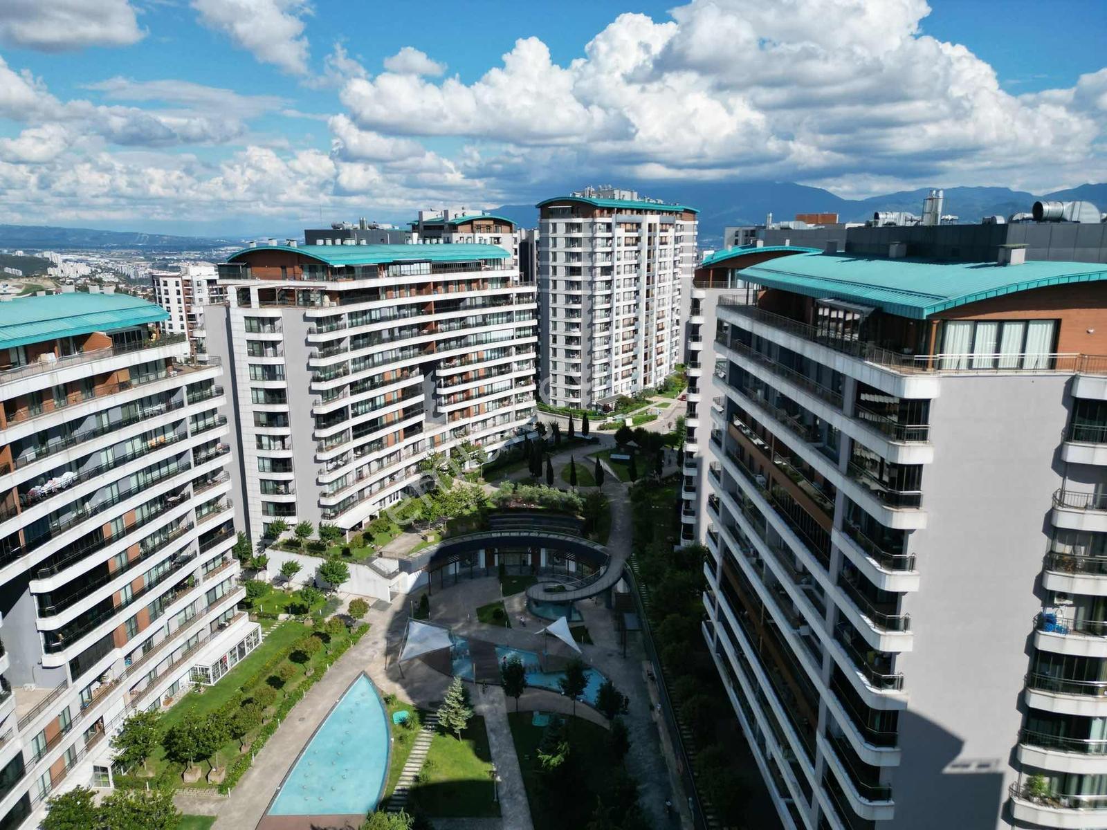 Tarcanlardan Tuana Evlerinde Site İçi Satılık Dükkan