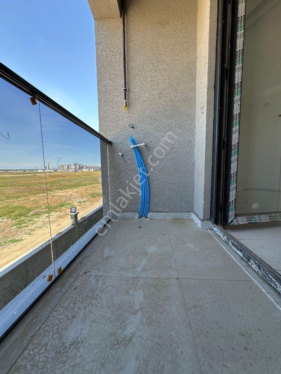 Tuğra'dan Havuzlu Site İçinde Yatay Mimari 1+1 Satılık Daire - Görsel 13