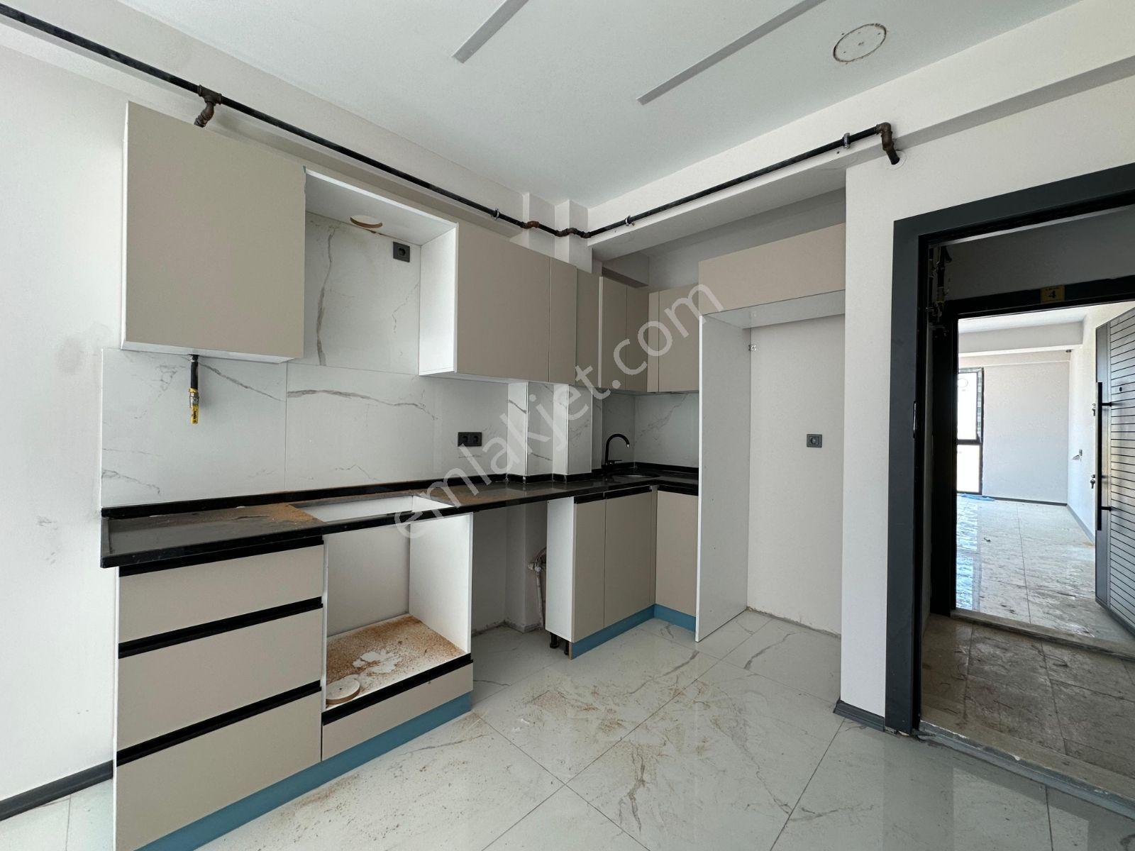 Tuğra'dan Havuzlu Site İçinde Yatay Mimari 1+1 Satılık Daire - Görsel 18