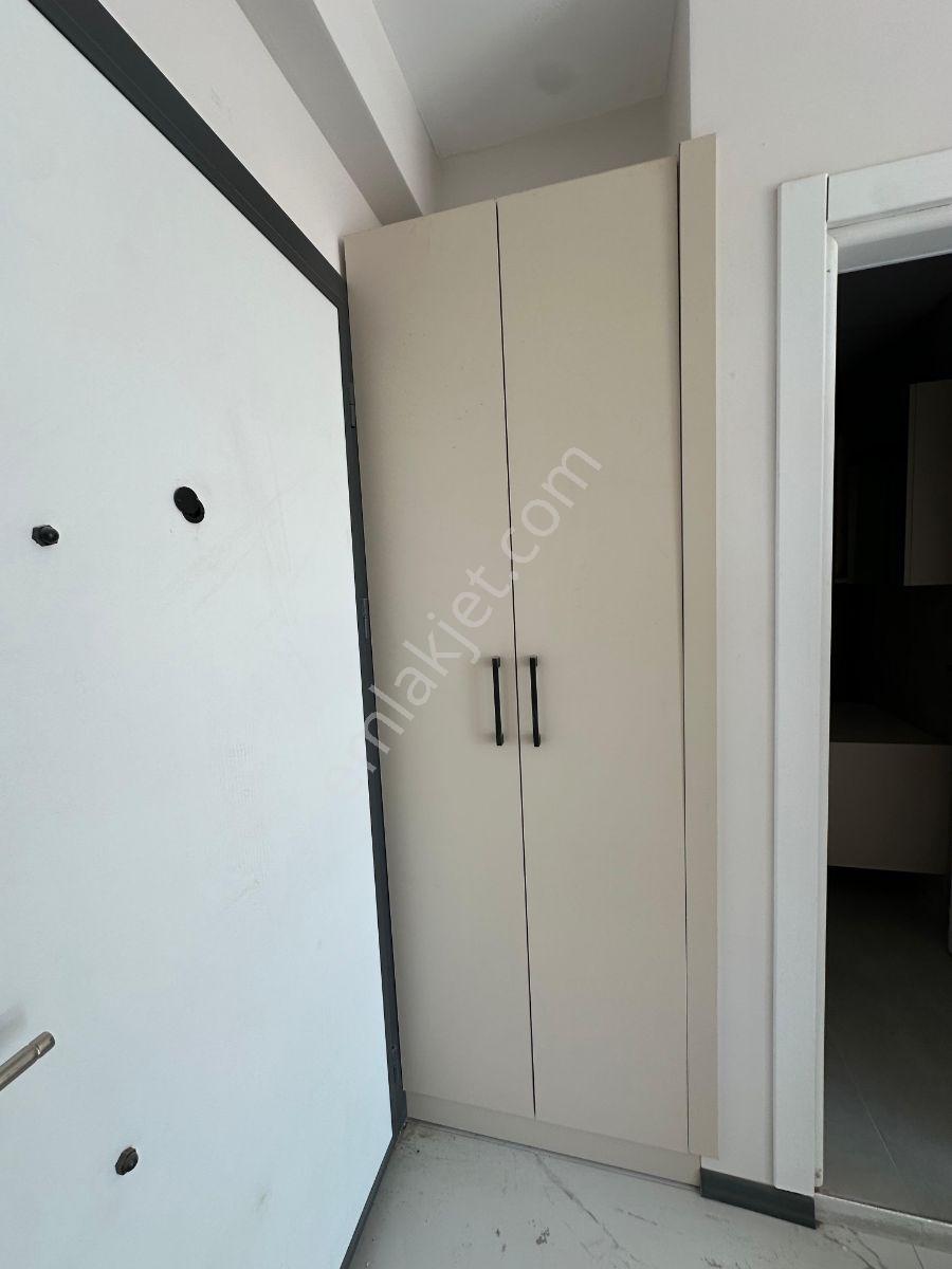 Tuğra'dan Havuzlu Site İçinde Yatay Mimari 1+1 Satılık Daire - Görsel 8