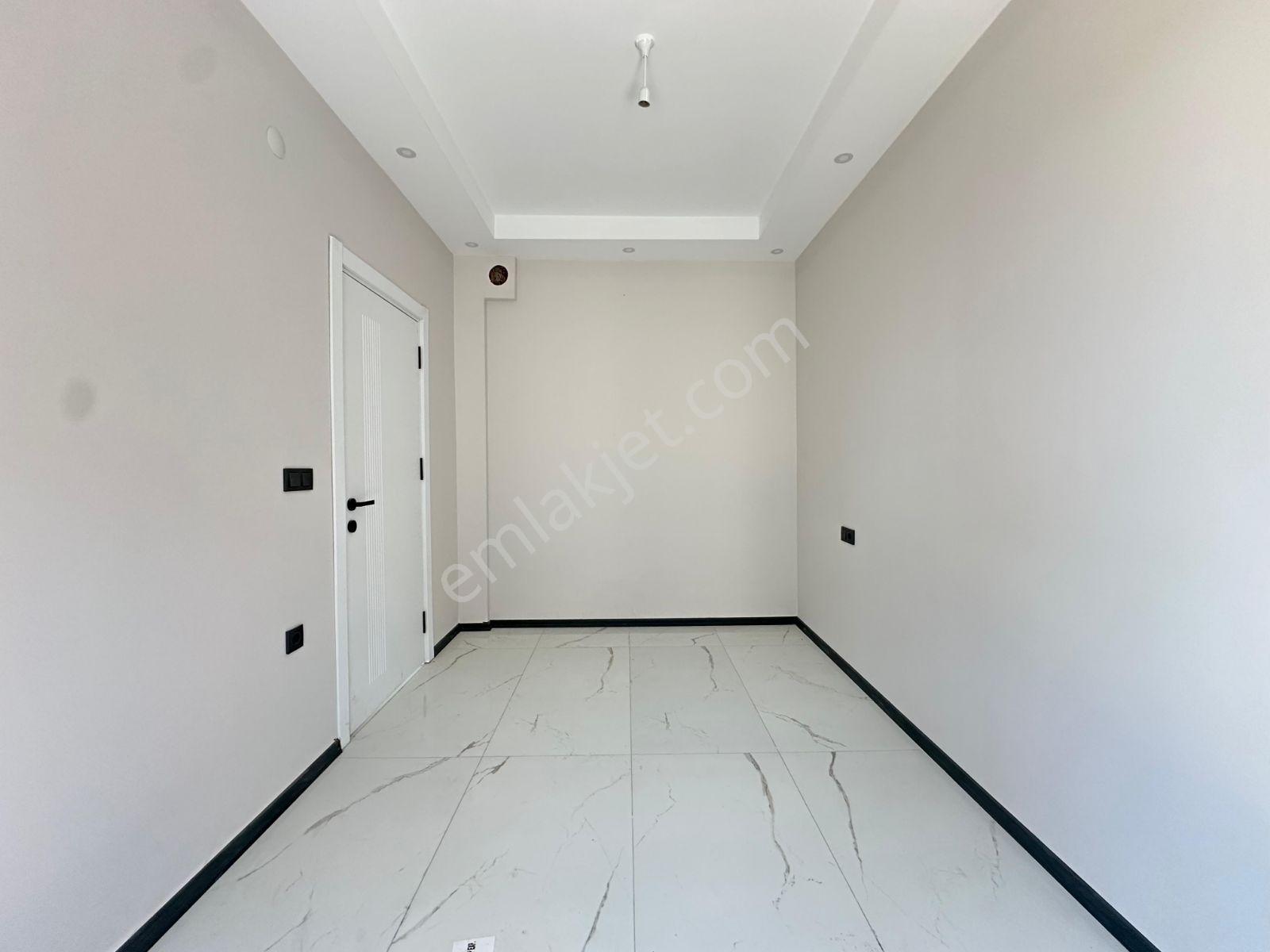 Tuğra'dan Havuzlu Site İçinde Yatay Mimari 1+1 Satılık Daire - Görsel 11
