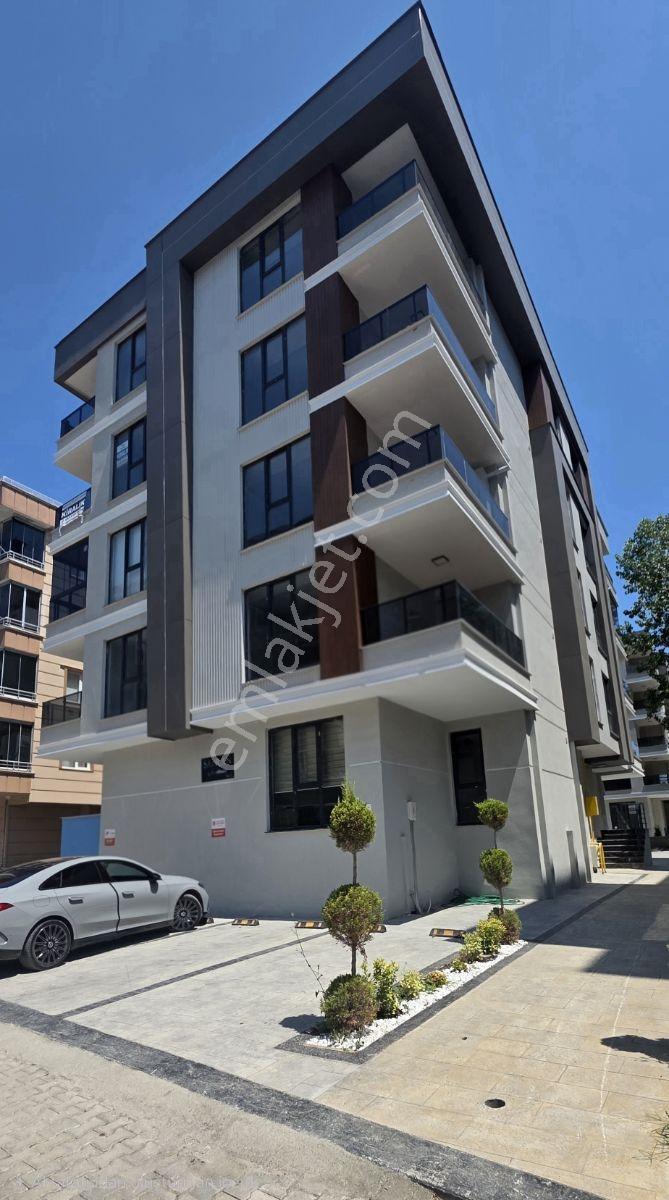 Naciye Arapoğlu/ Yenimahalle'de Sahile Yakın Satılık 1+1 Daire