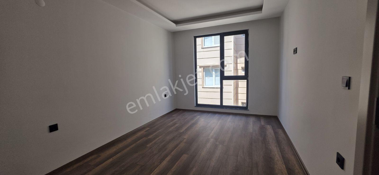 Naciye Arapoğlu/ Yenimahalle'de Sahile Yakın Satılık 1+1 Daire - Görsel 8