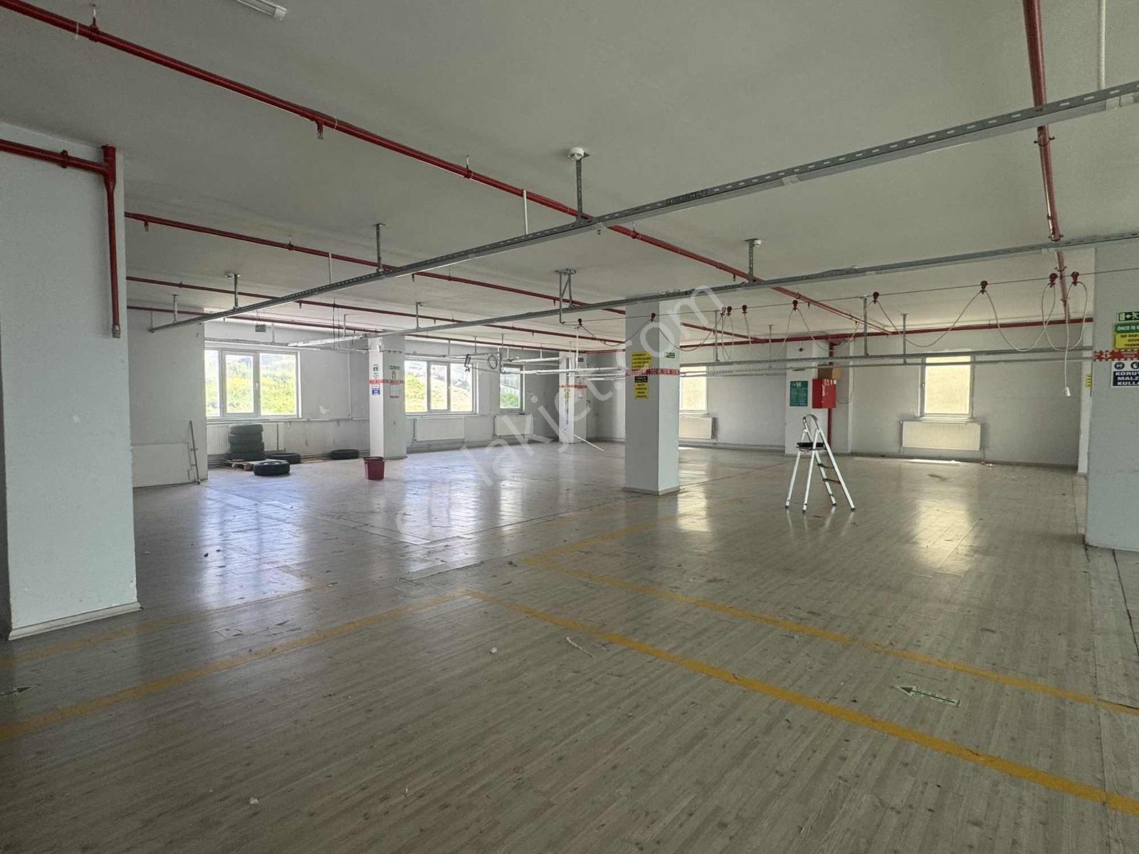Esenyurt Doğuş Oto Arkası Kiralık 500 M2 İmalathane Üretim Alanı - Görsel 3